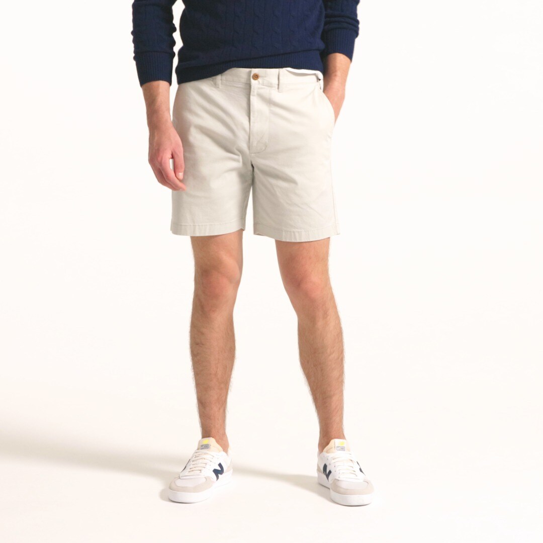 7" stretch chino short