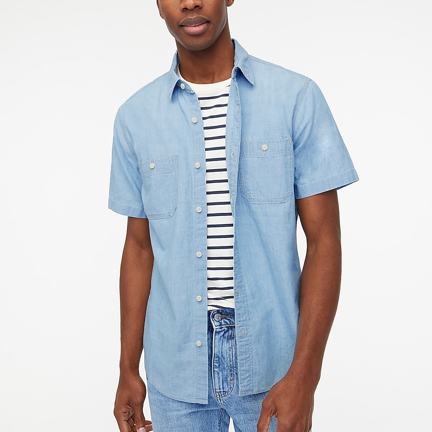 factory: slim short-sleeve chambray utility shirt for men, right side, view zoomed