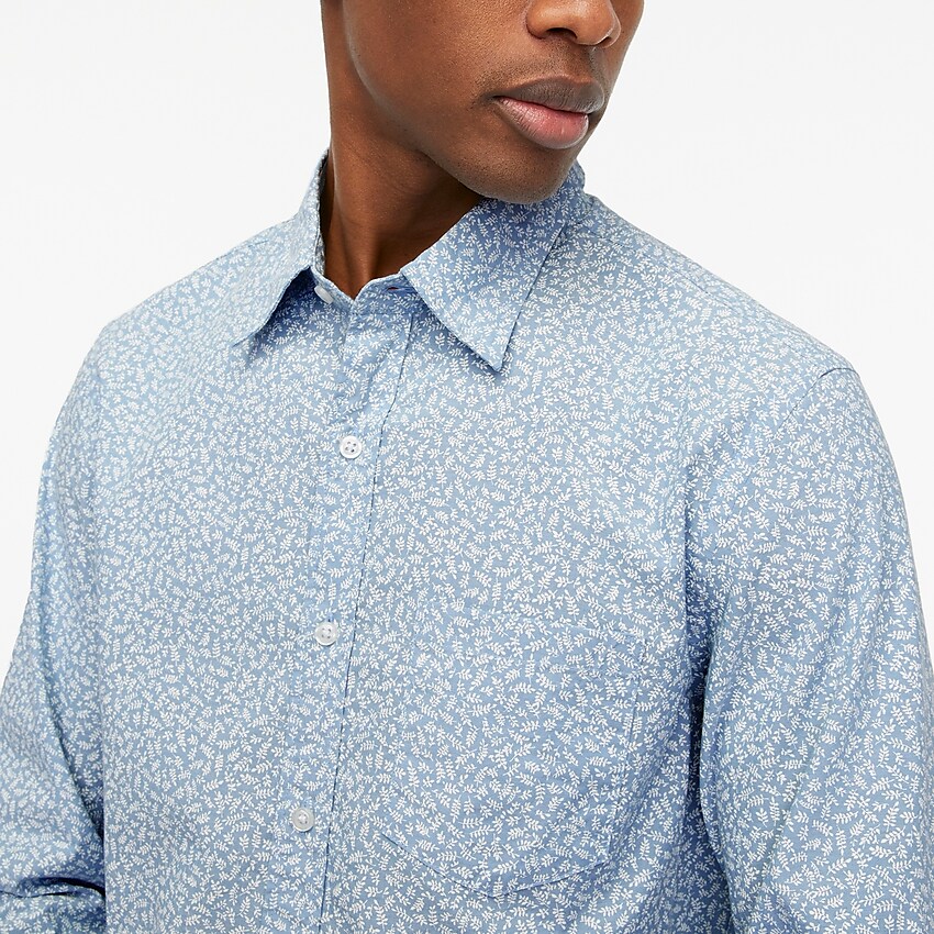 factory: printed chambray flex casual shirt for men, right side, view zoomed
