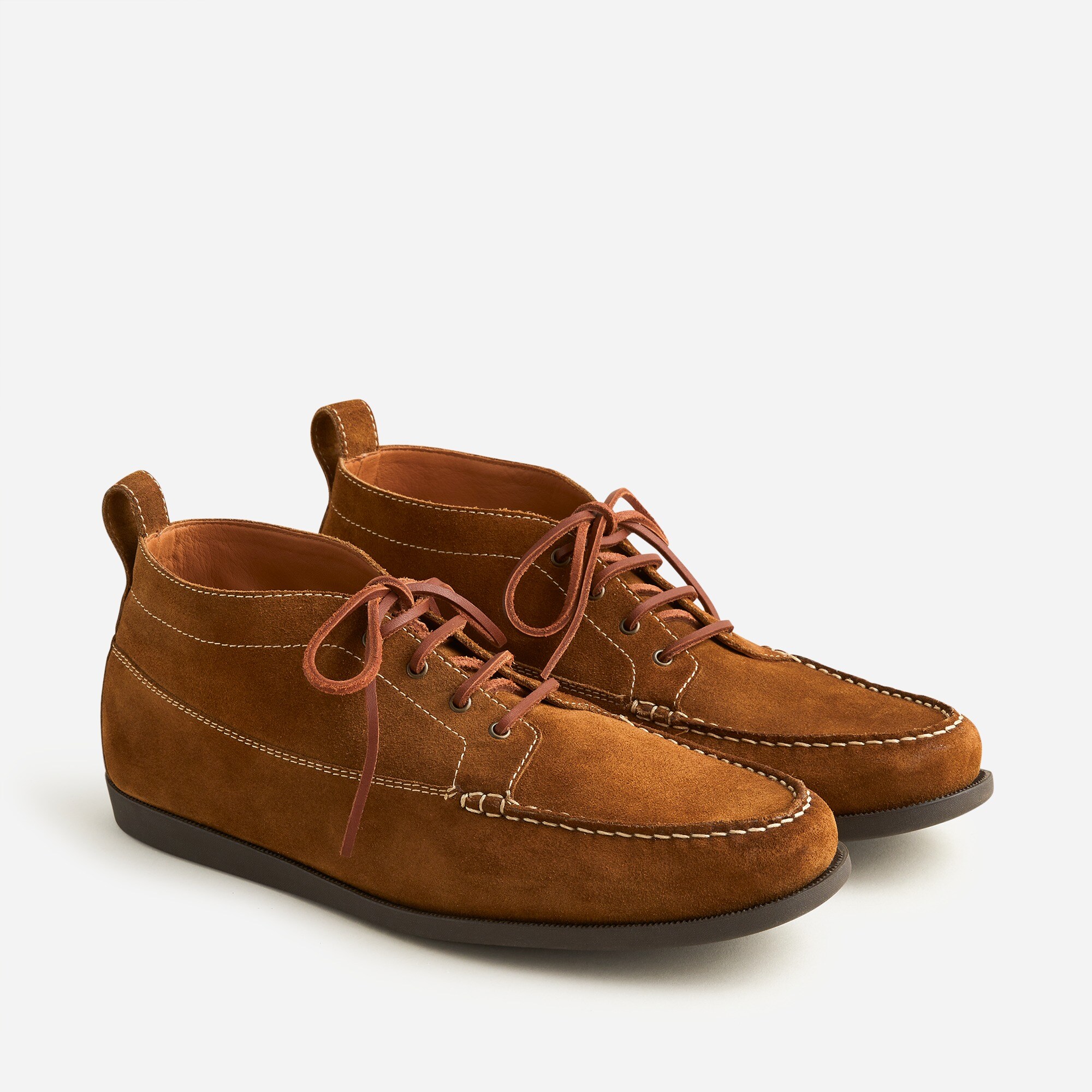 Hand-sewn chukka boots in Italian suede