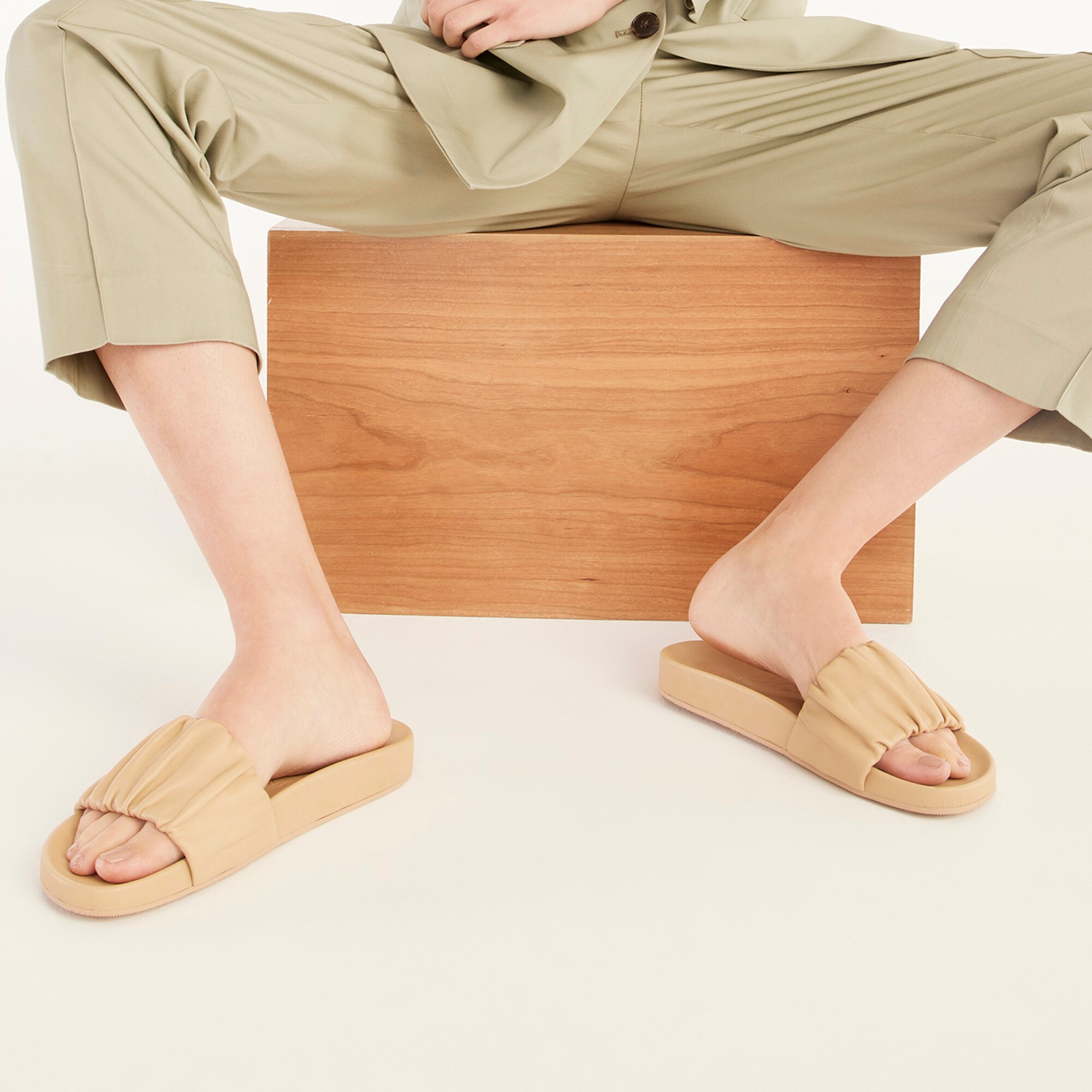 Pacific scrunchie-strap slides