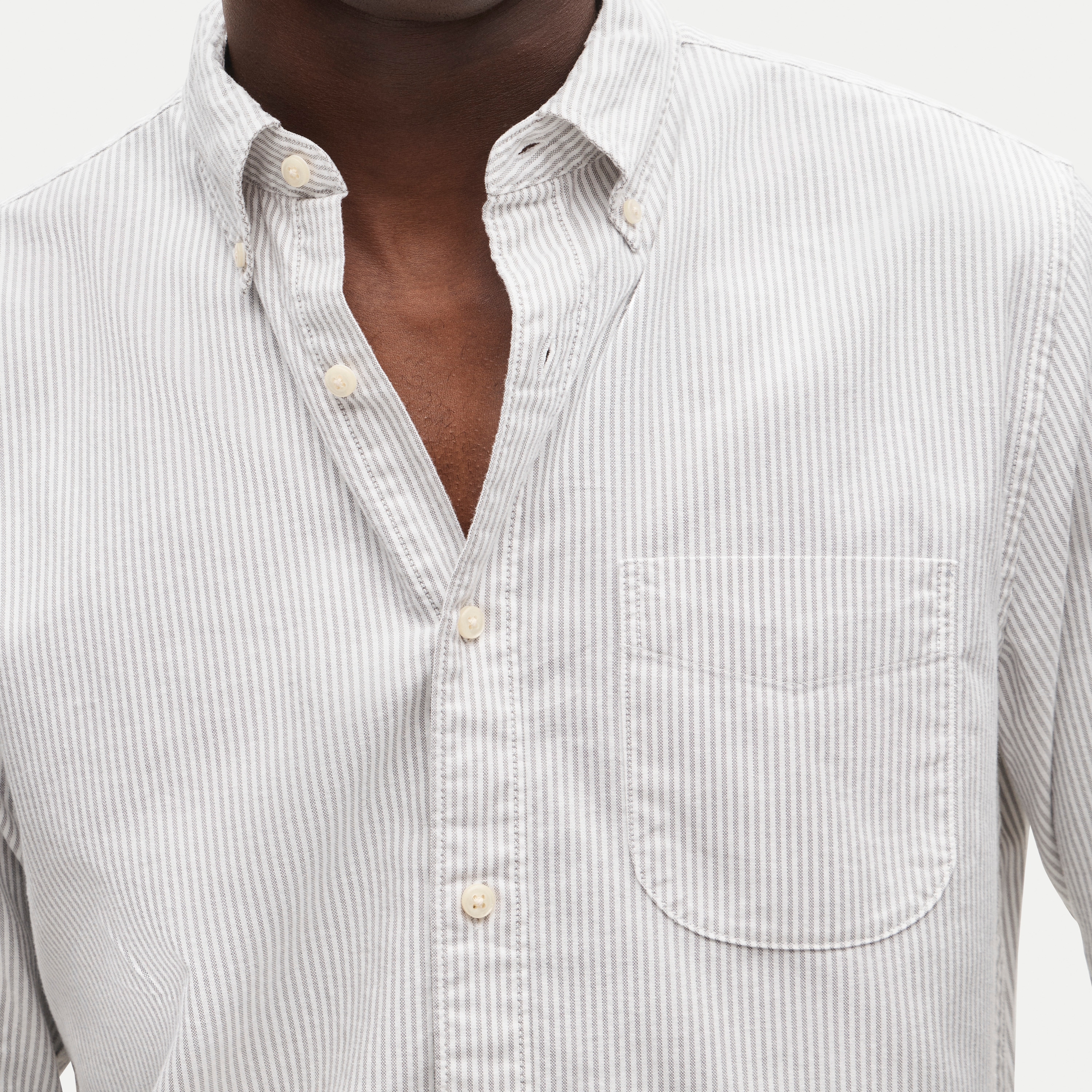 Broken-in organic cotton oxford shirt - thumbnail 8