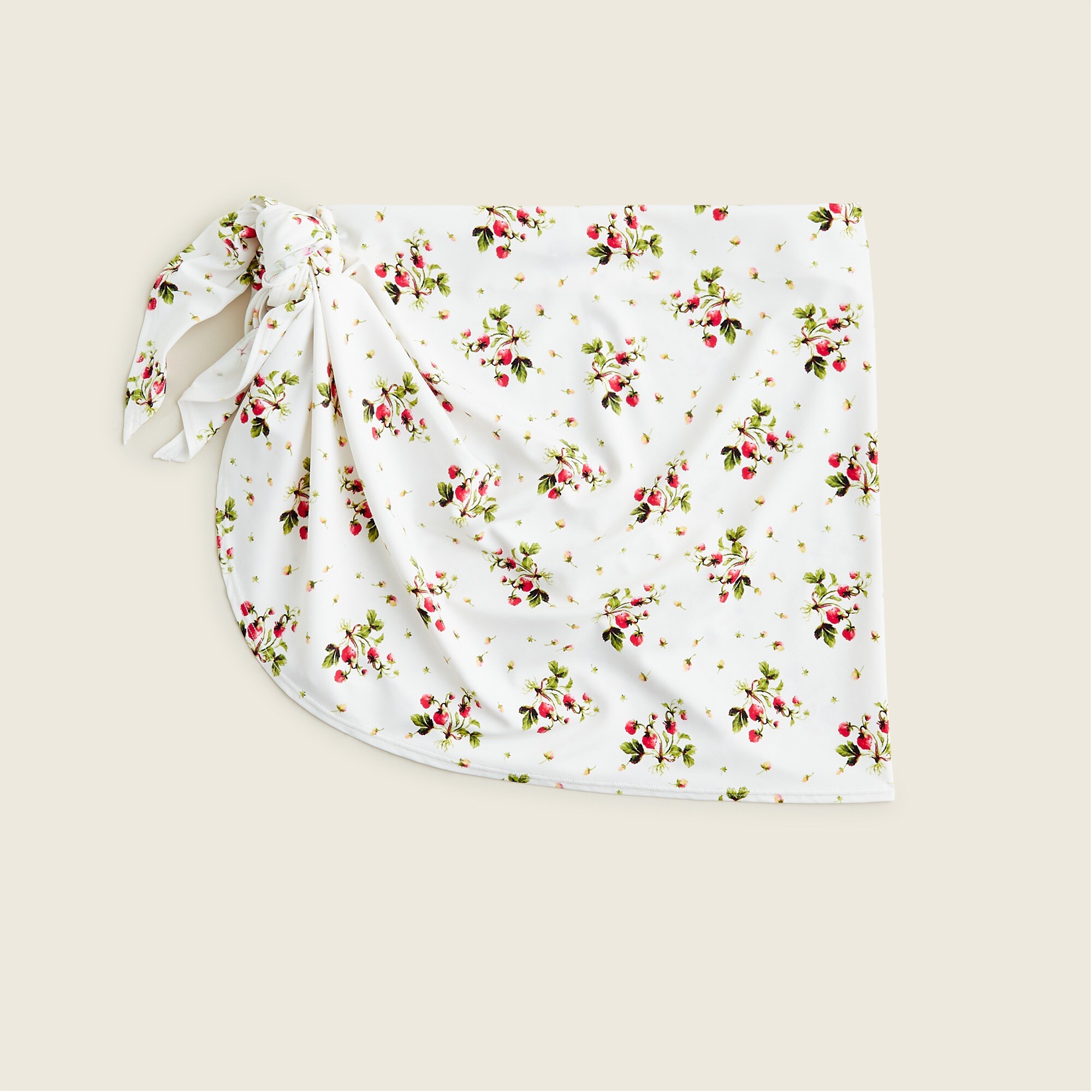 Short swim sarong in strawberry floral