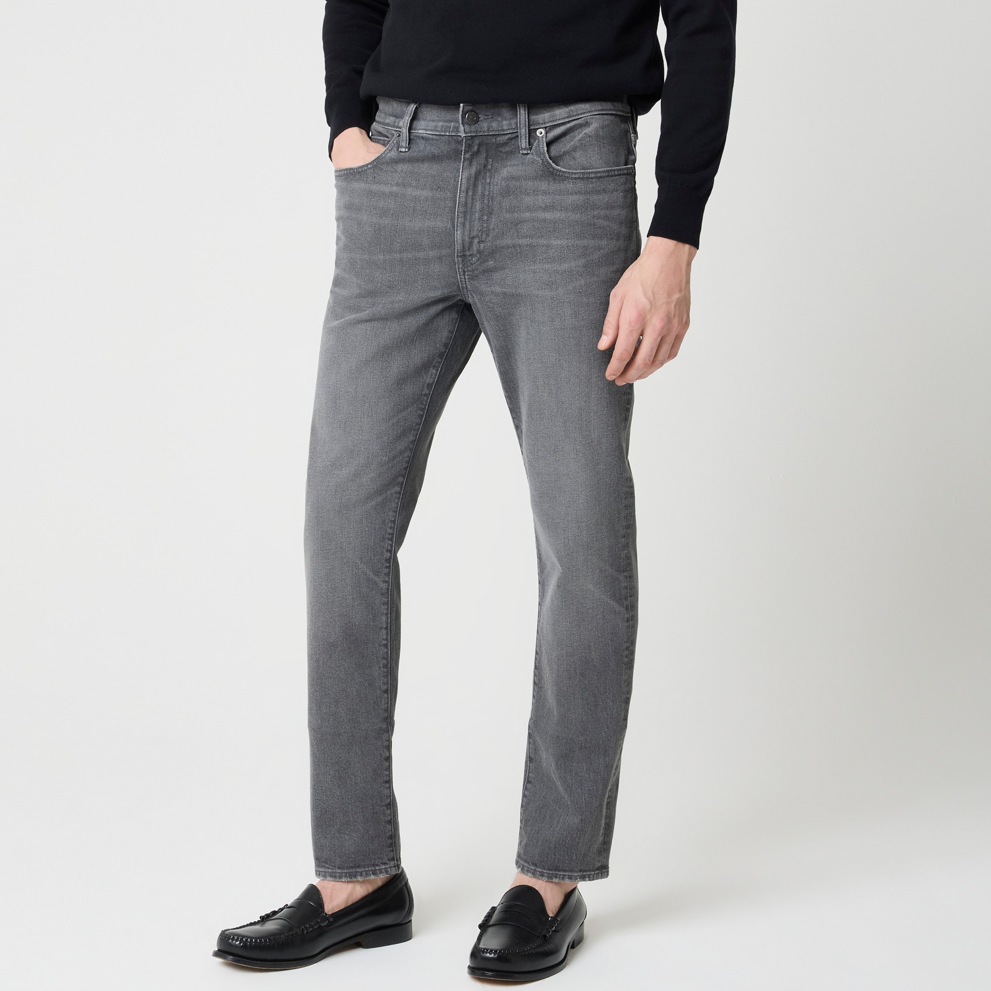 Straight-fit Grey Jean In Signature Flex For Men | Factory display picture 1