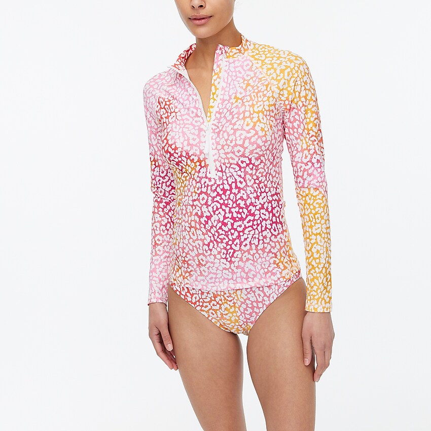 factory: leopard rash guard with front zip for women, right side, view zoomed