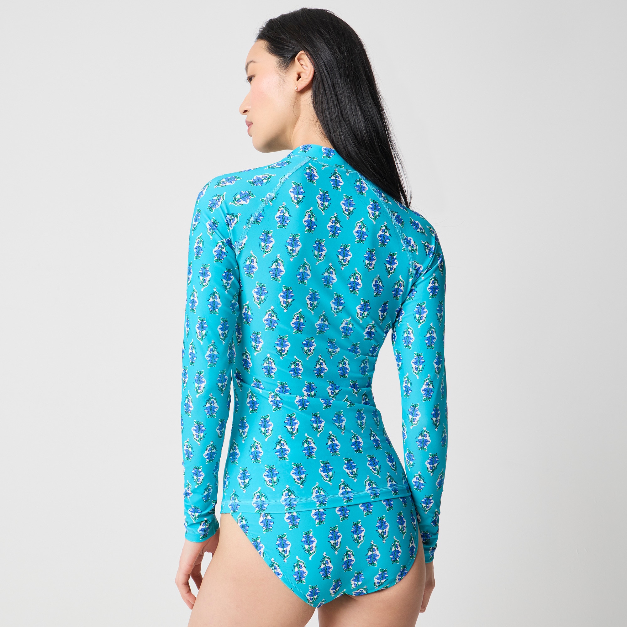Rash guard with front zip
