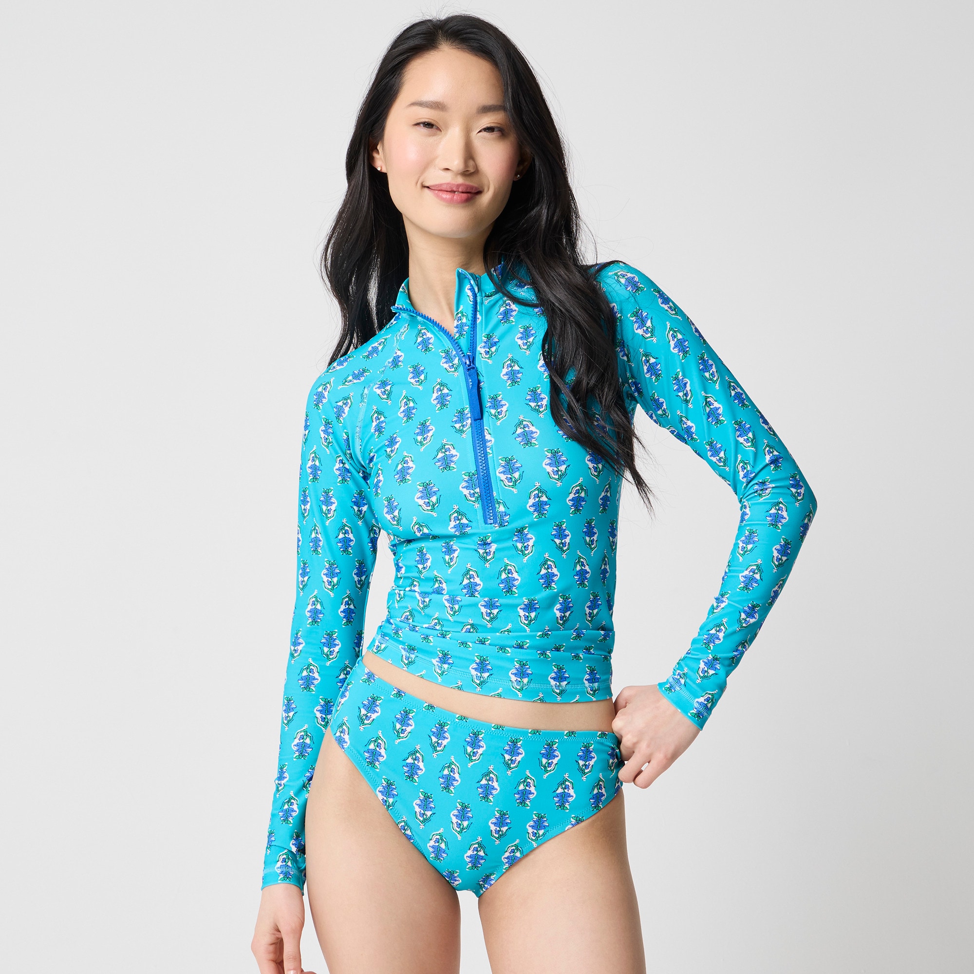 Rash guard with front zip