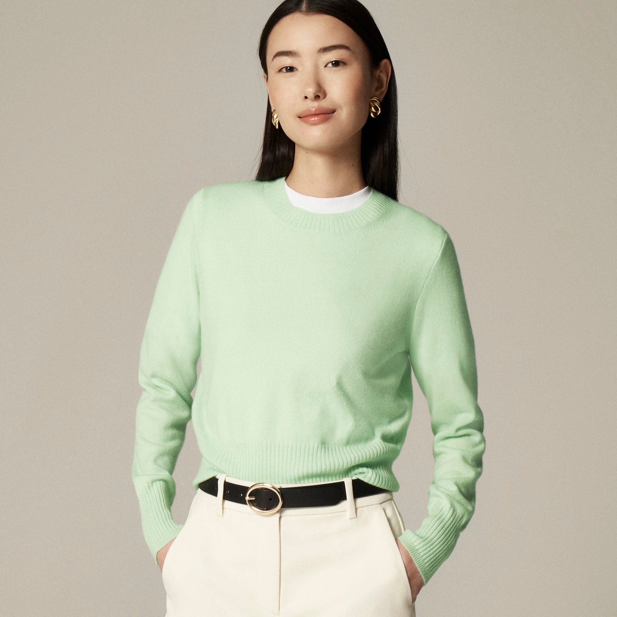 Cashmere shrunken crewneck sweater