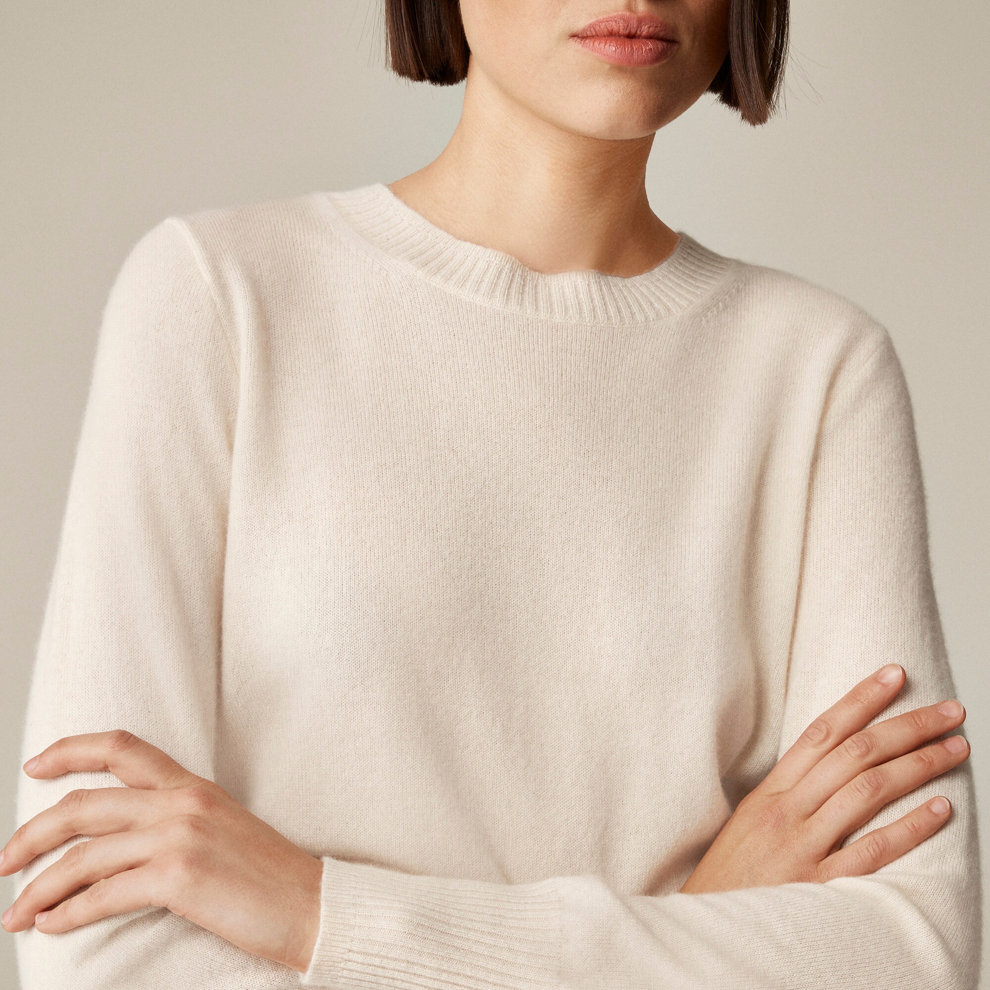 Cashmere shrunken crewneck sweater