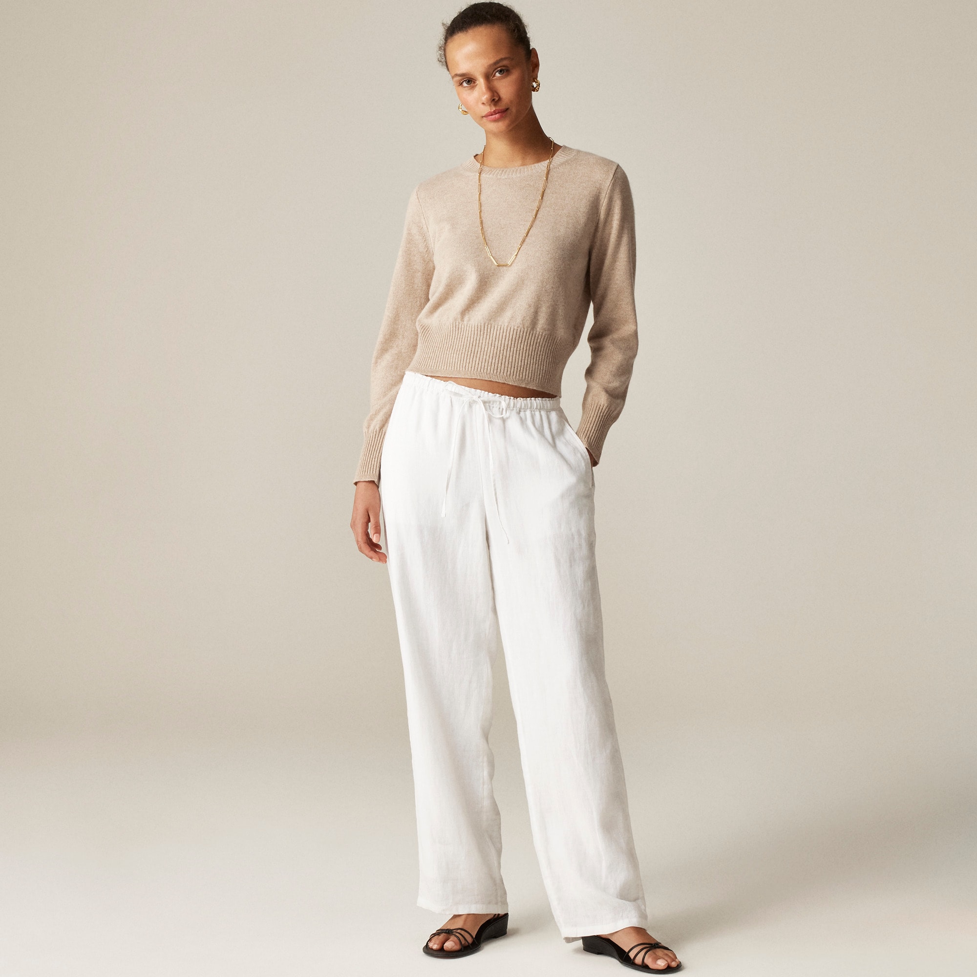 Cashmere shrunken crewneck sweater