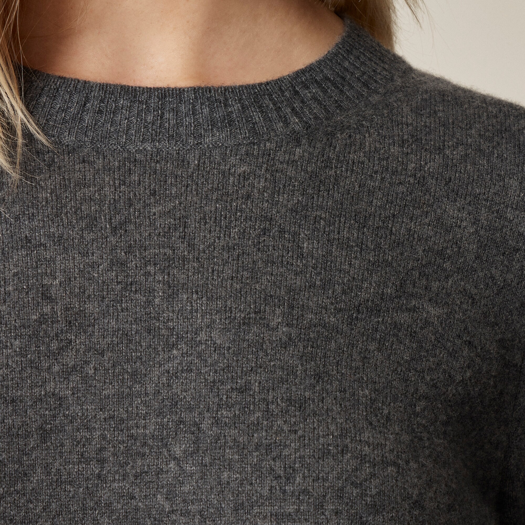 Cashmere shrunken crewneck sweater