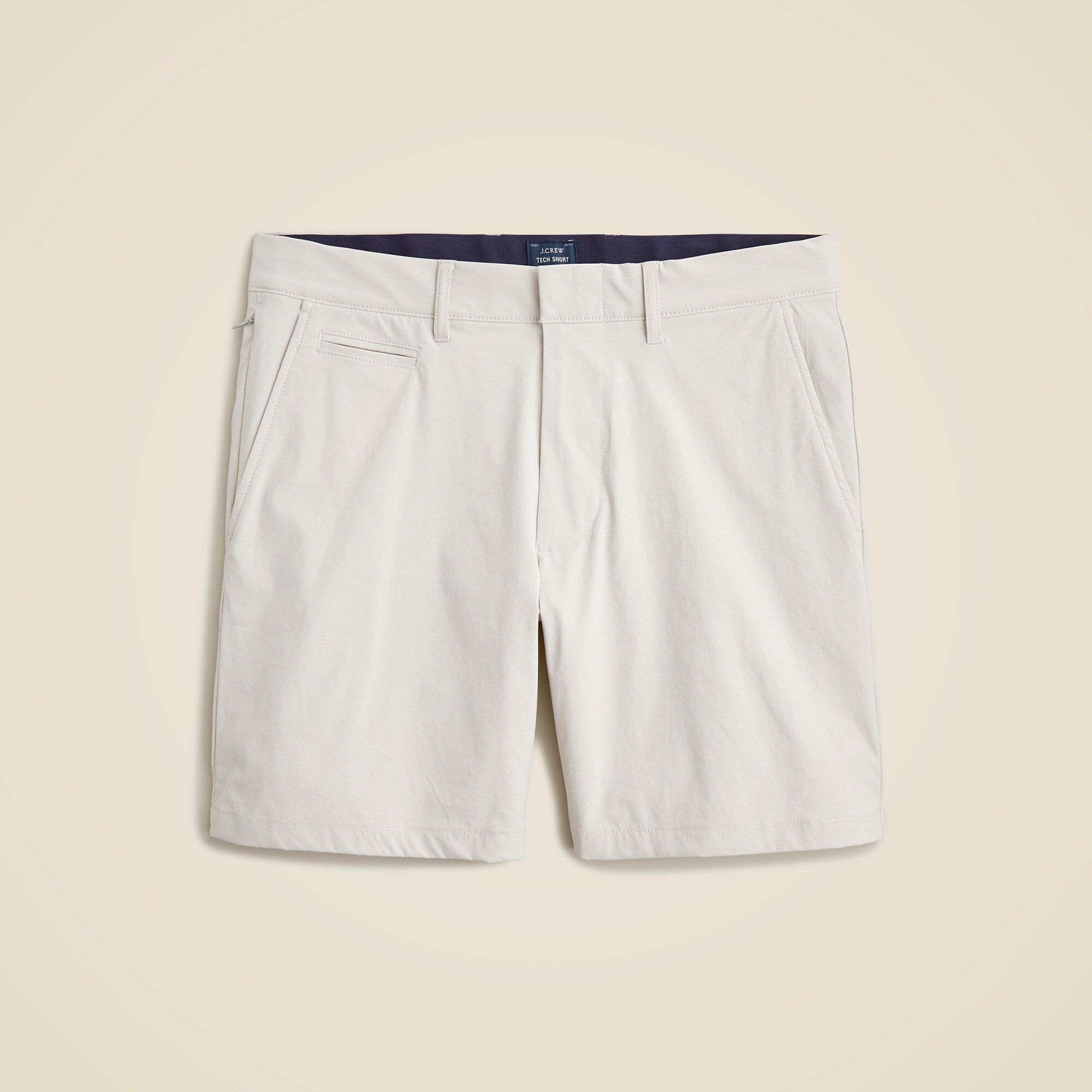 7" tech short