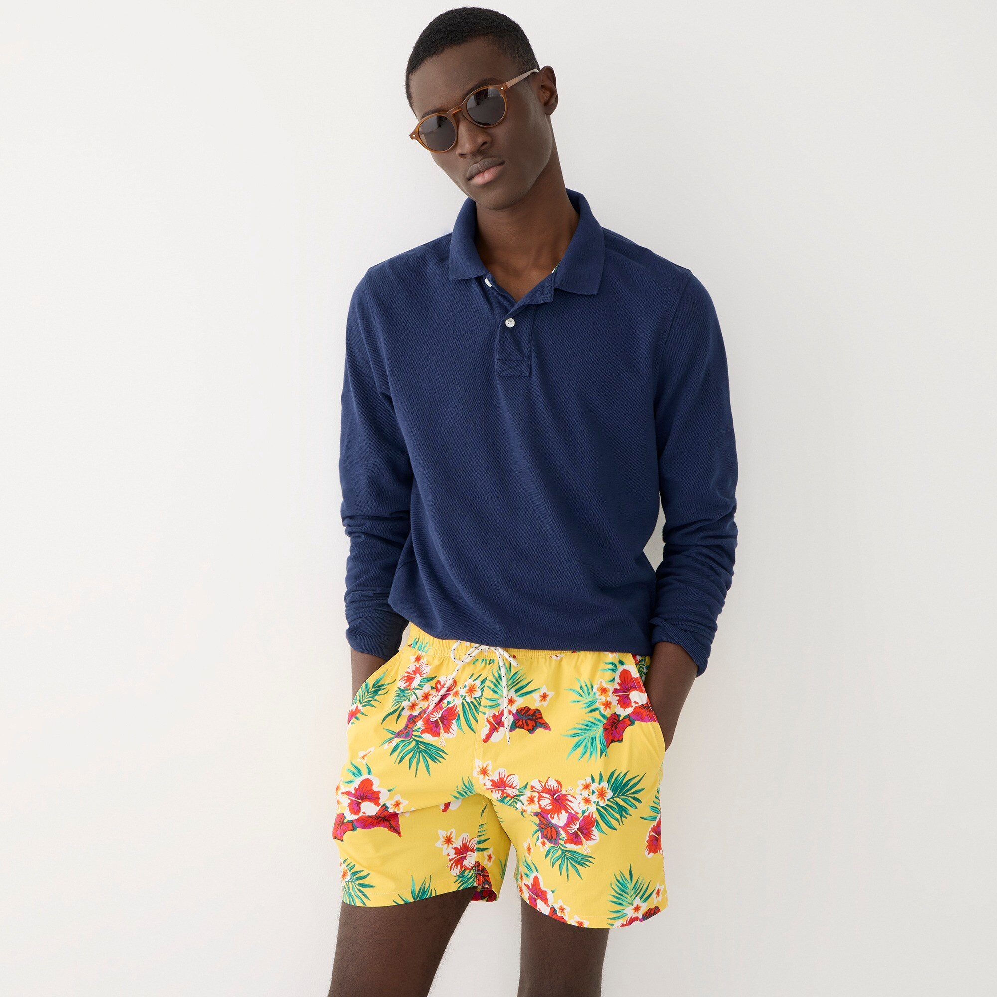 mens 6" stretch swim trunk in floral print