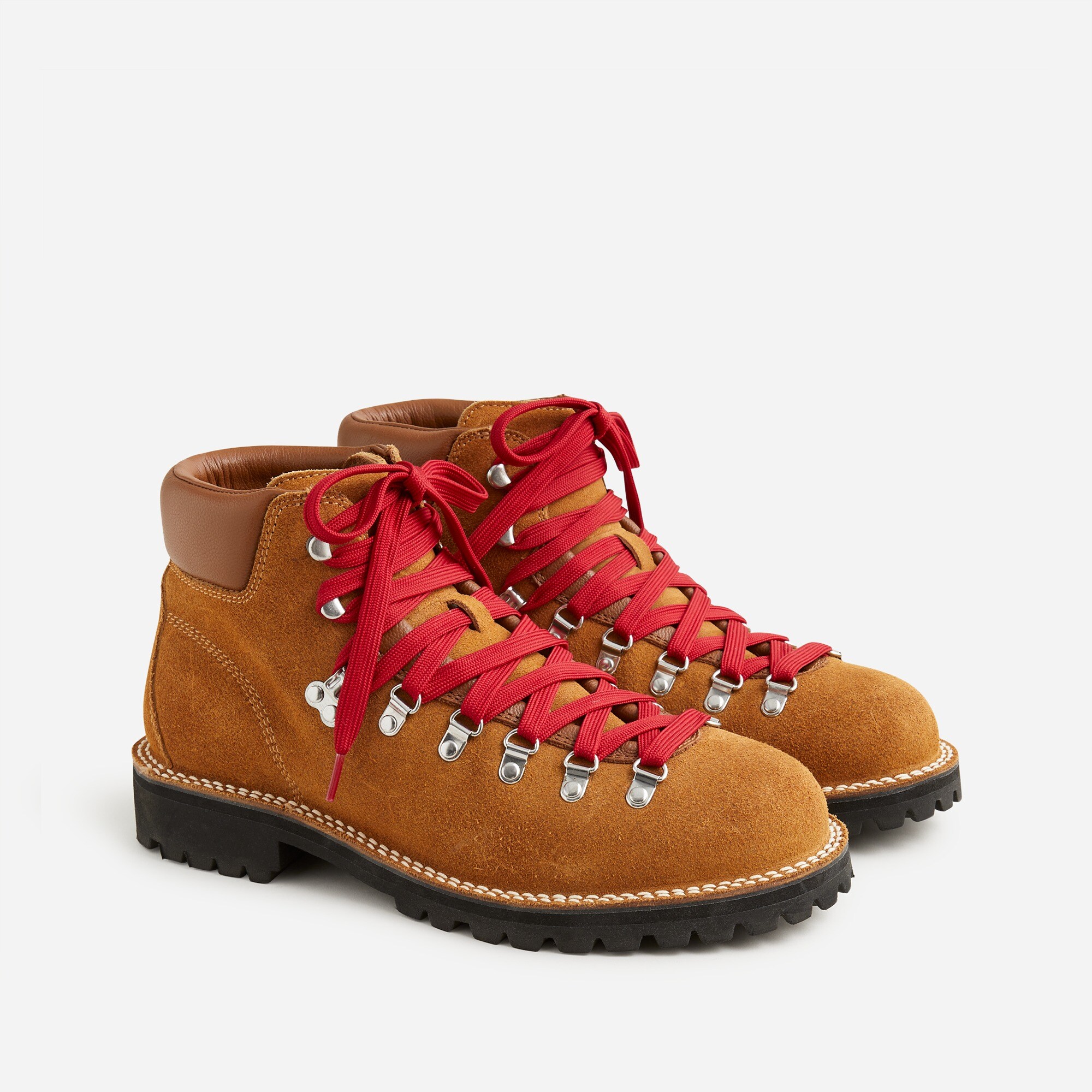 Hiking boots in roughout suede