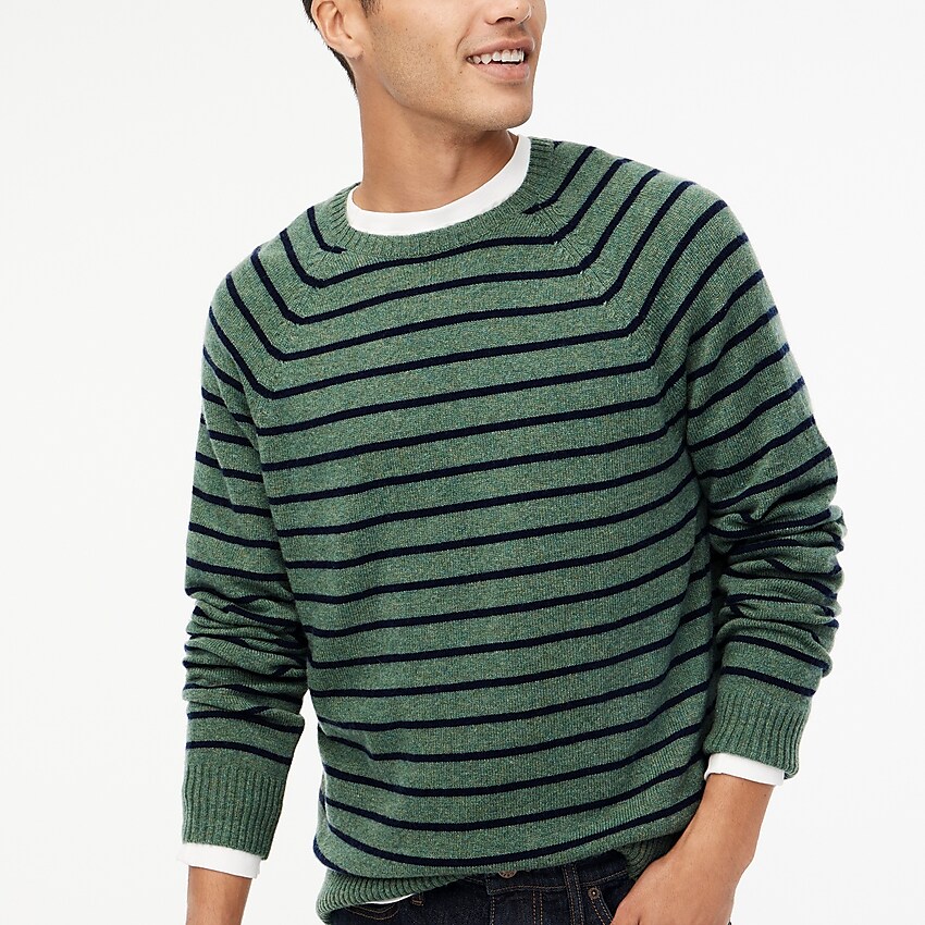 factory: lambswool-blend sweater for men, right side, view zoomed