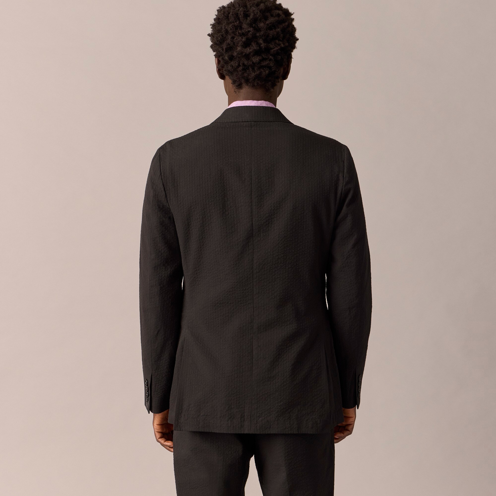 Ludlow Slim-fit unstructured suit jacket in seersucker