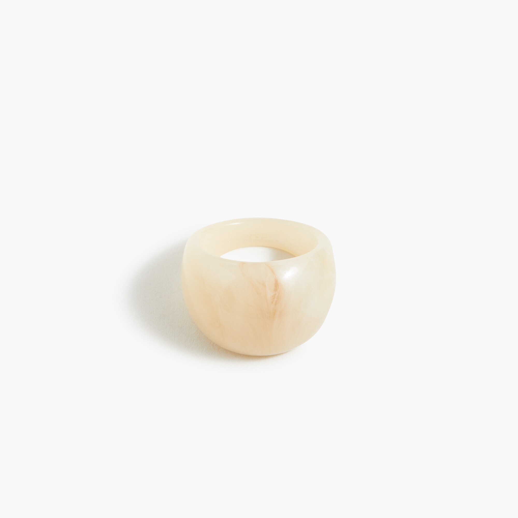 Round resin ring