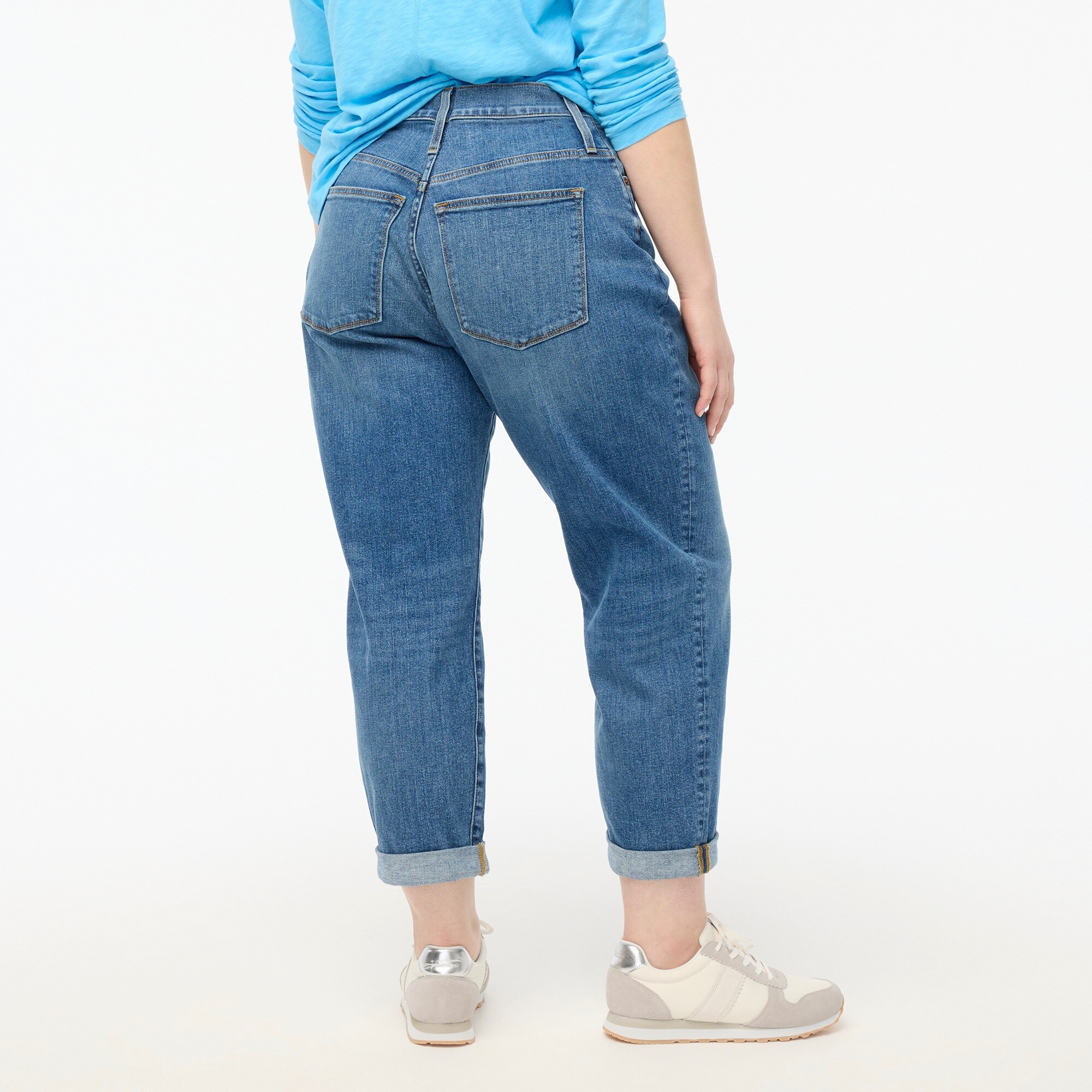 Relaxed boyfriend jean in all-day stretch