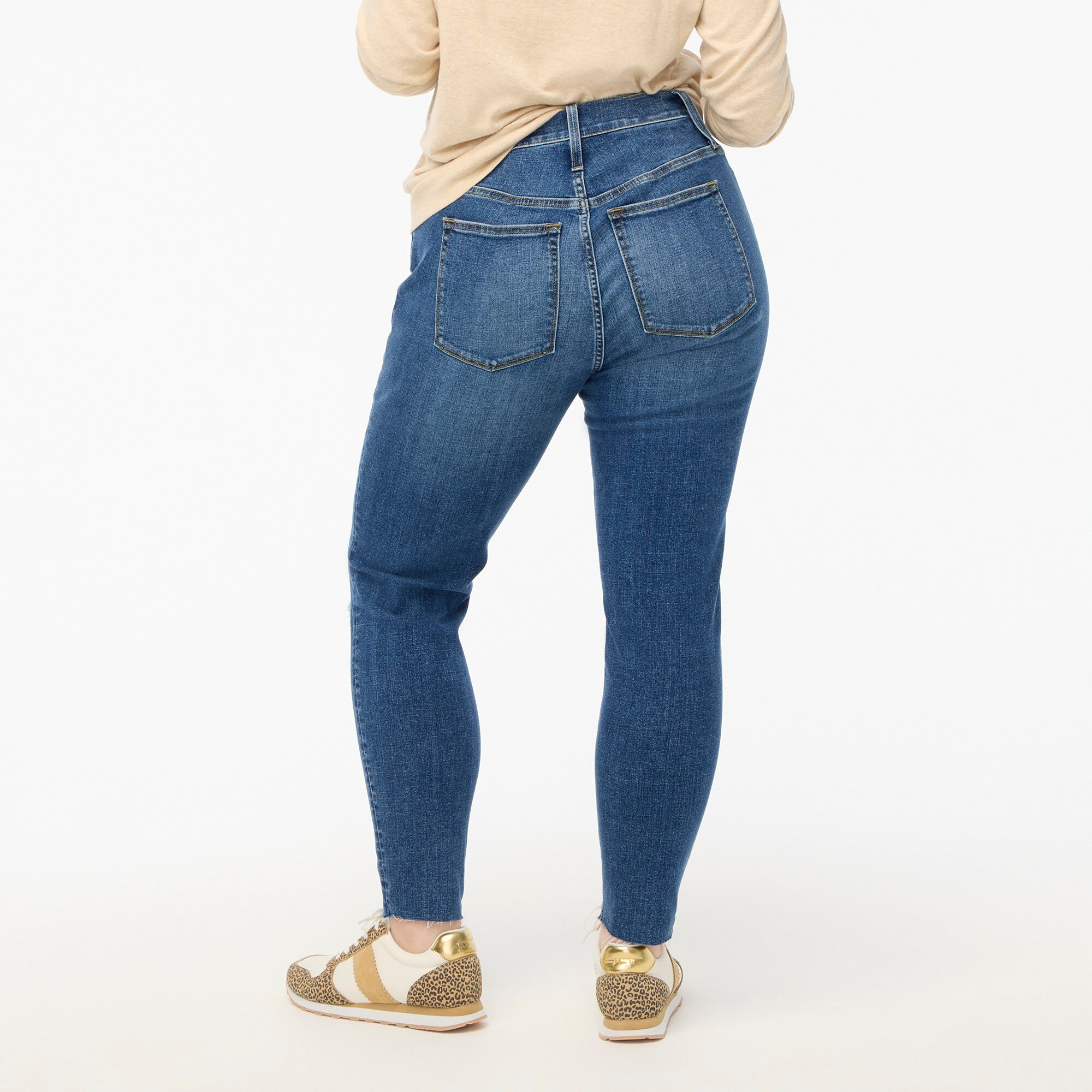 9&quot; mid-rise skinny jean in signature stretch