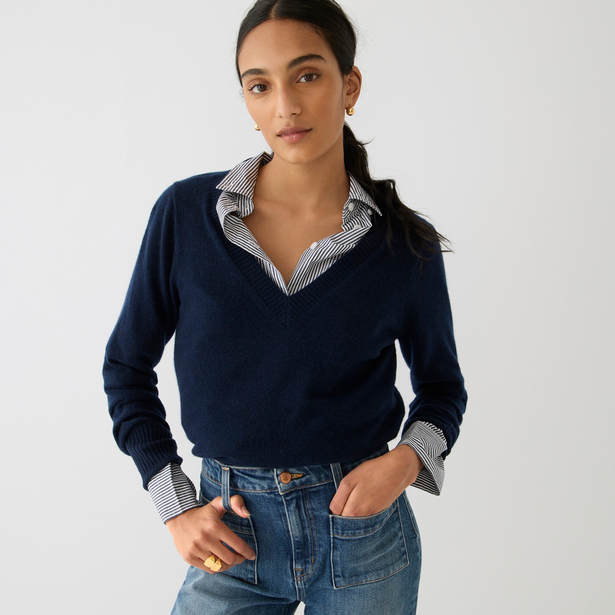 Cashmere shrunken V-neck sweater