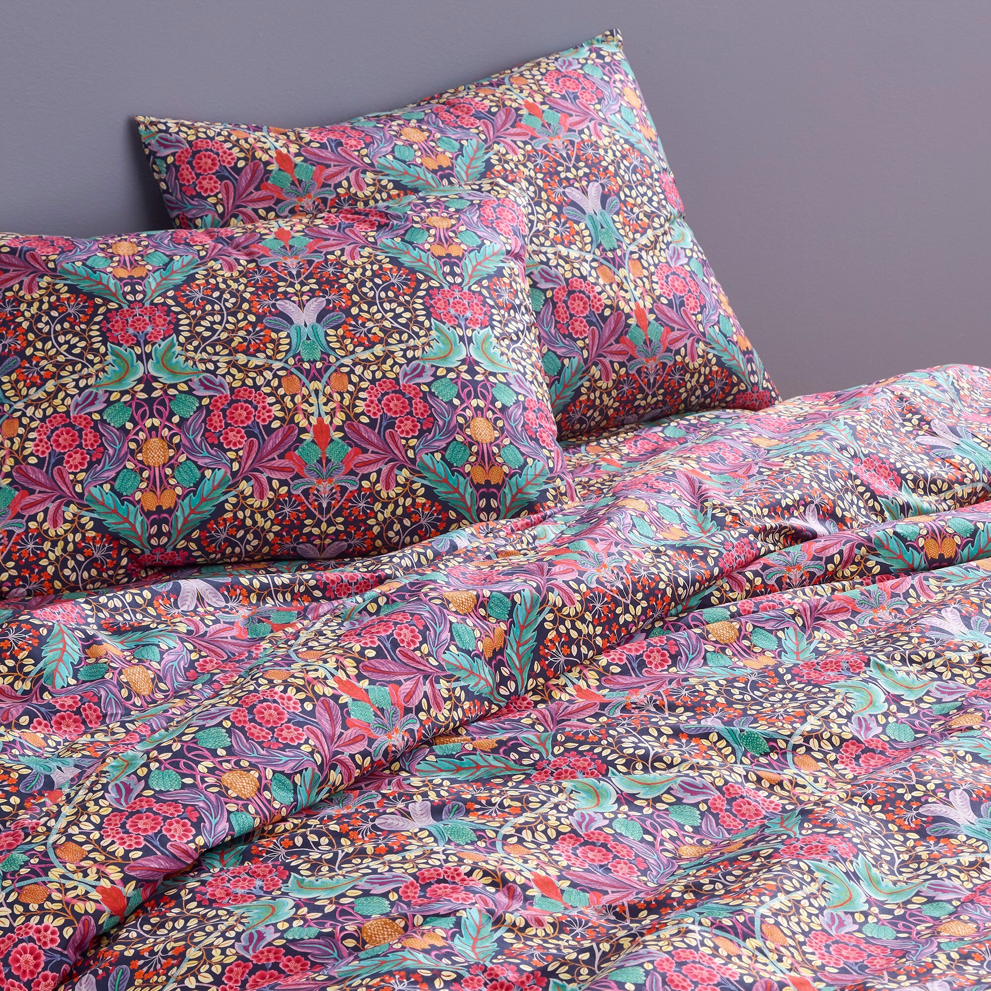  Limited-edition full/queen duvet set in Liberty&reg; Elm House fabric