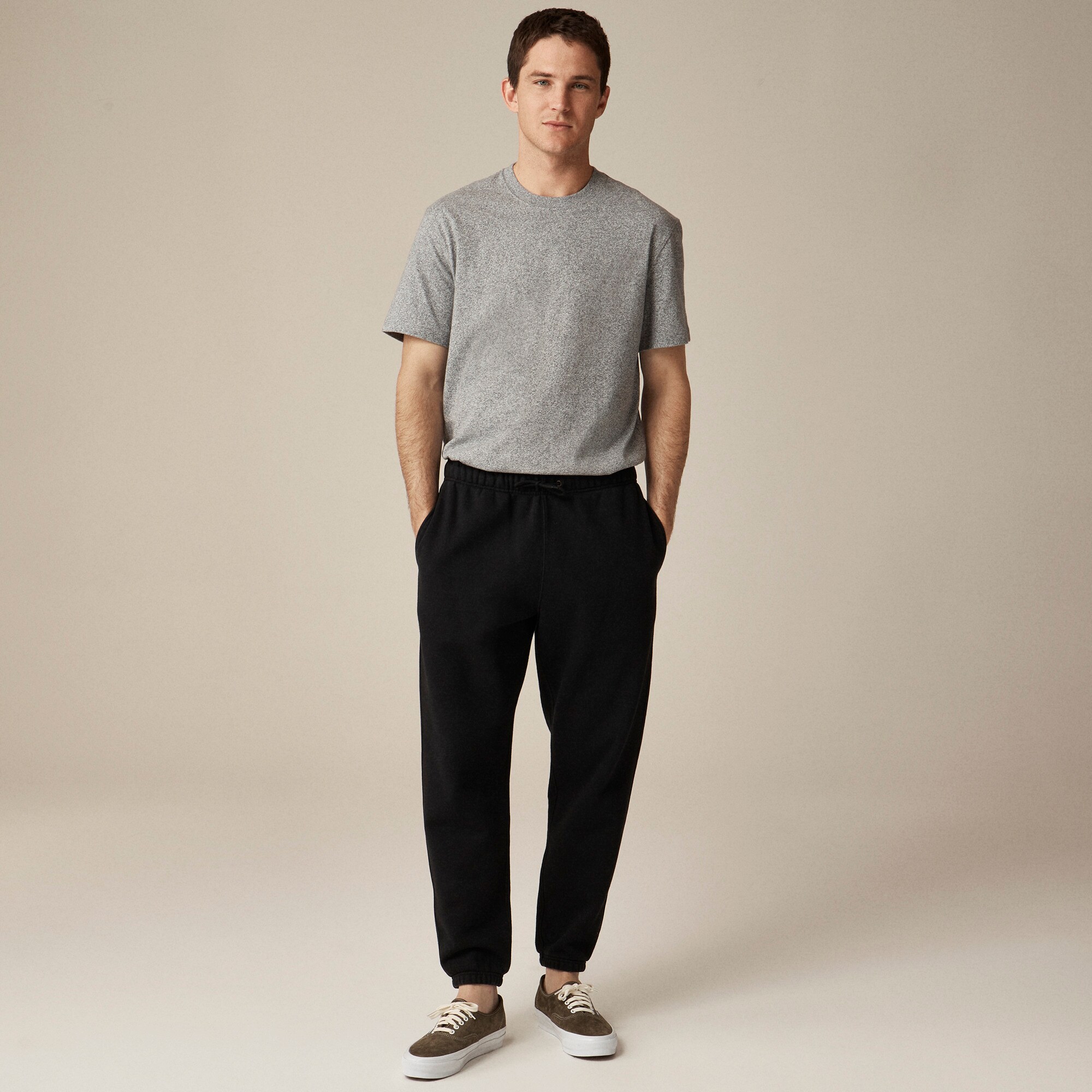 Relaxed premium-weight cotton no-pocket T-shirt
