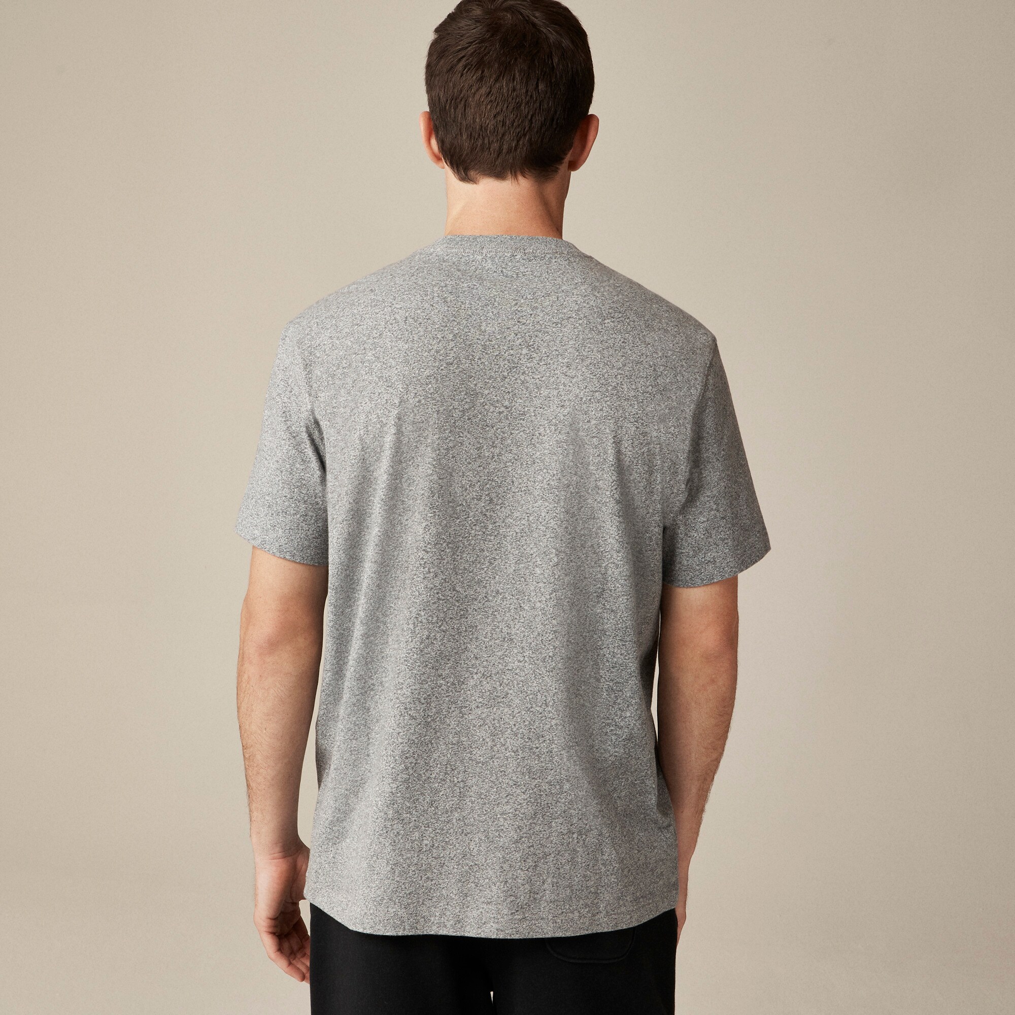 Relaxed premium-weight cotton no-pocket T-shirt