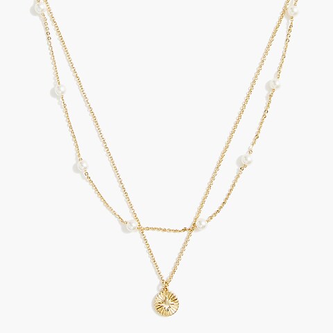  Gold and pearls layering necklace