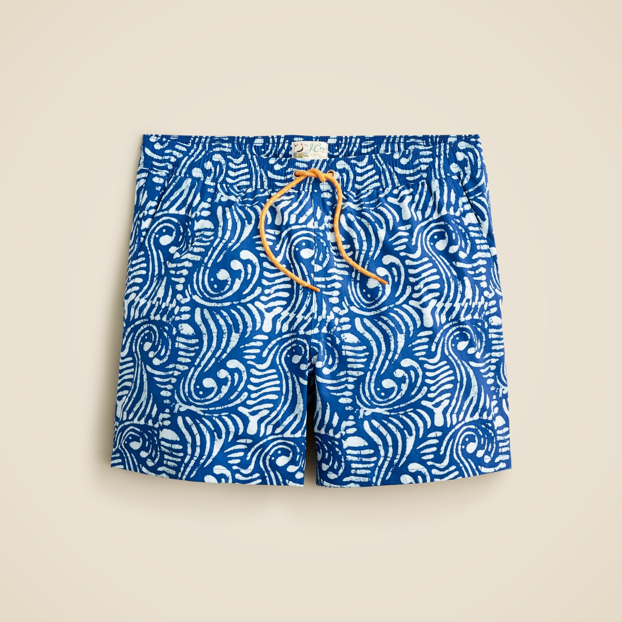 6" stretch swim trunk in batik print with ECONYL® nylon