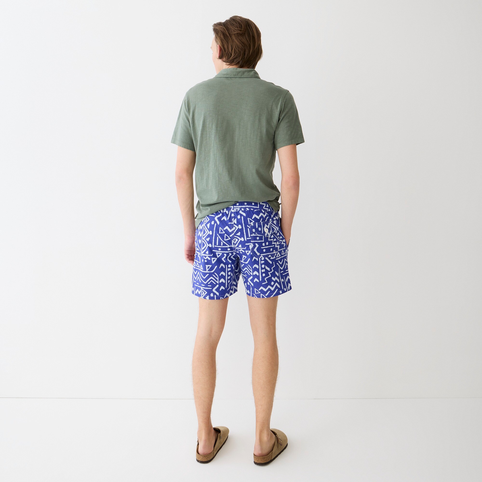 6&apos;&apos; stretch swim trunk in print with ECONYL&reg; nylon