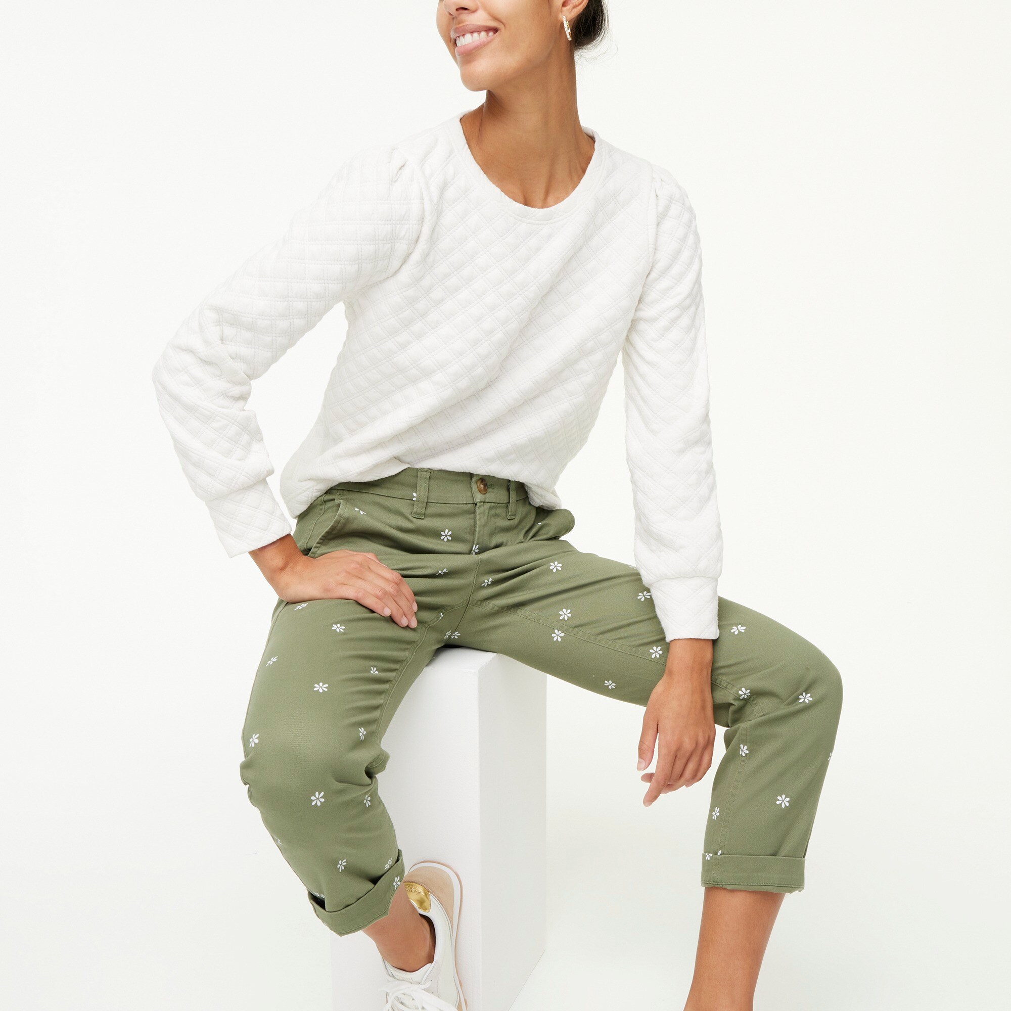 Puff-sleeve quilted pullover sweatshirt