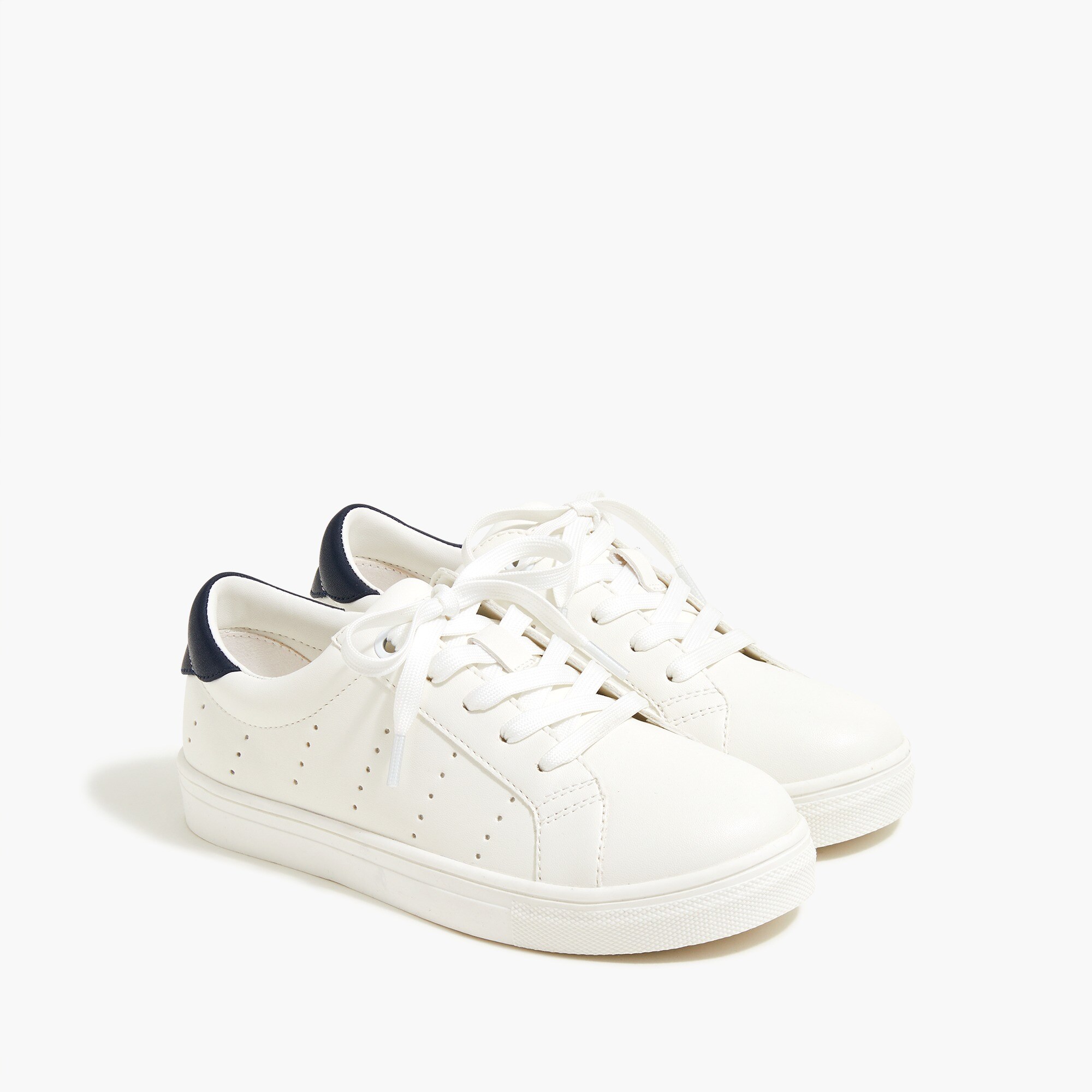 Kids' lace-up sneakers