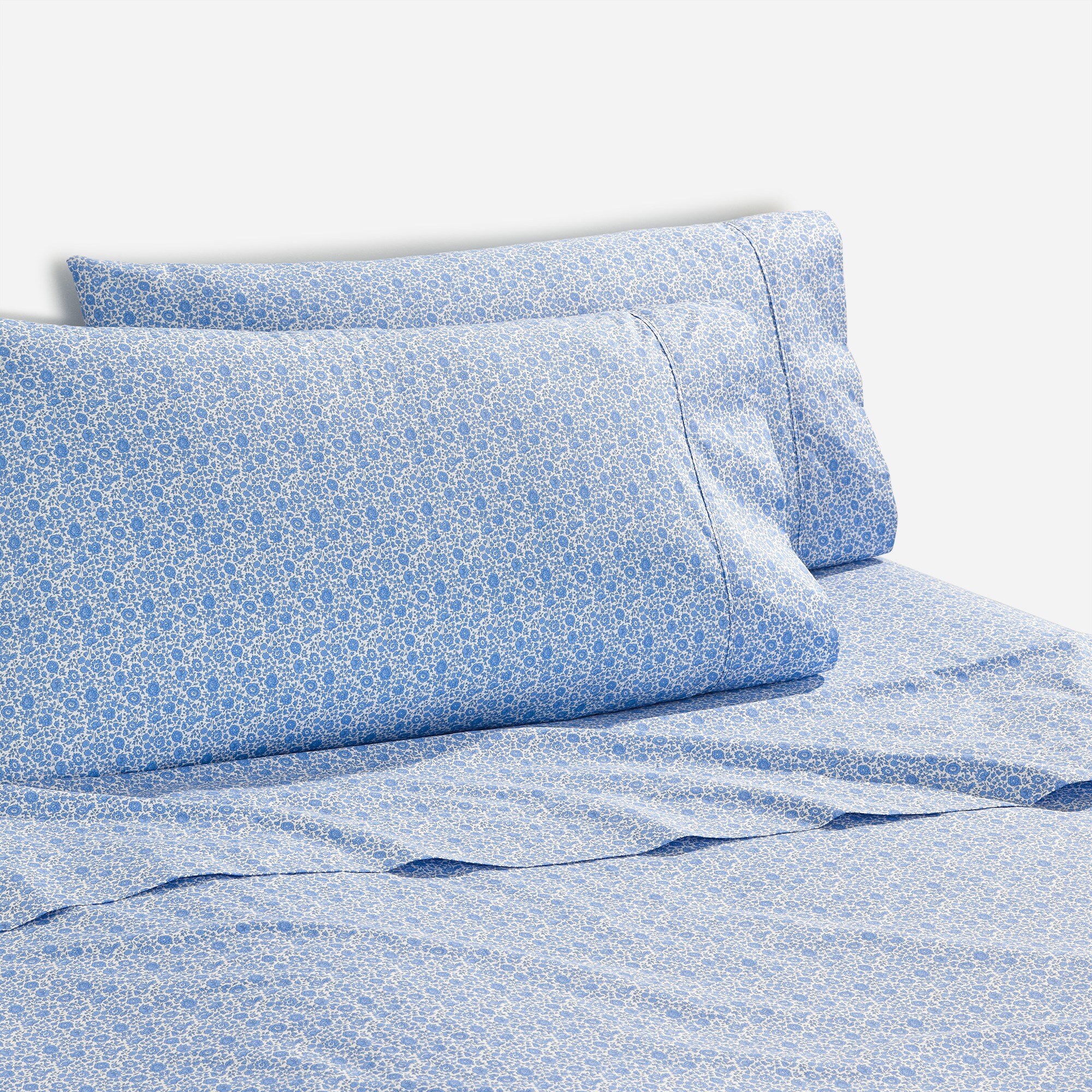  King sheet set in Liberty&reg; D&apos;Anjo Coast fabric