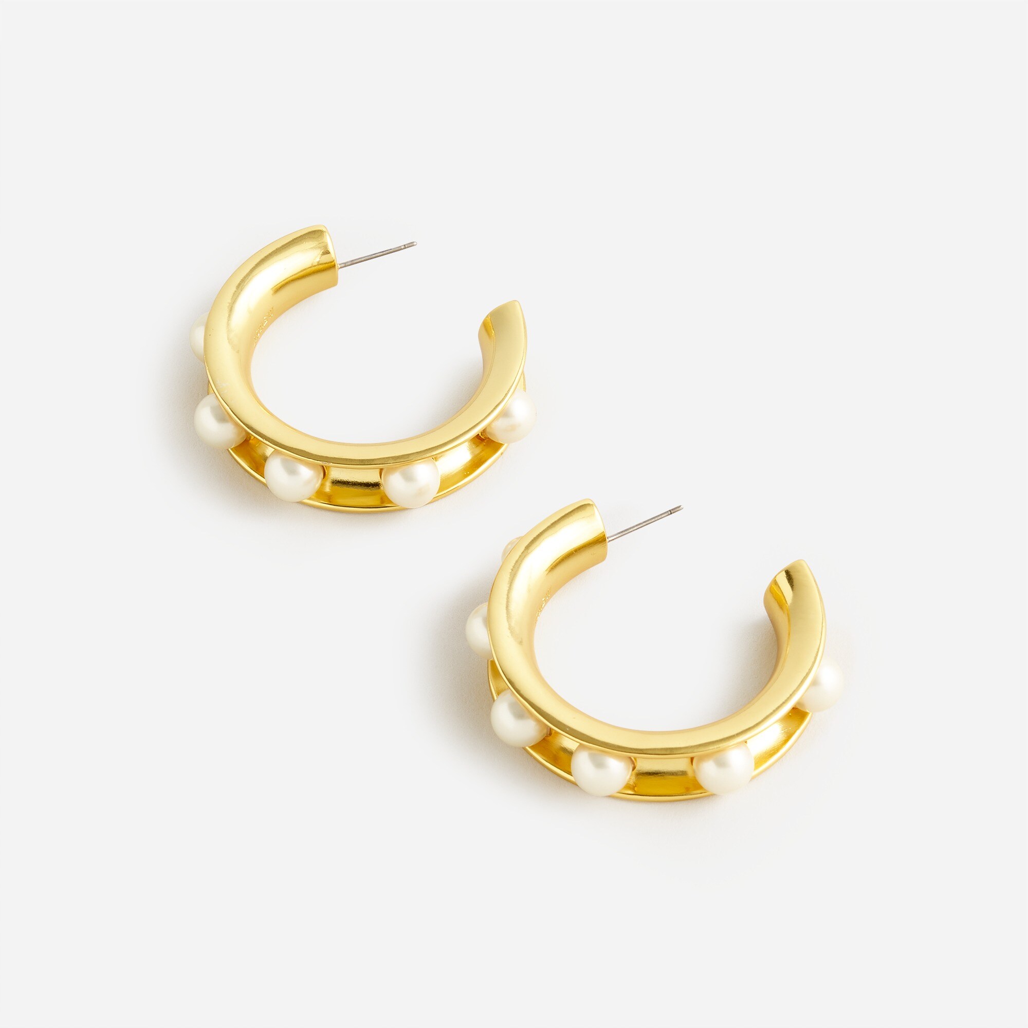 Pearl-studded hoop earrings