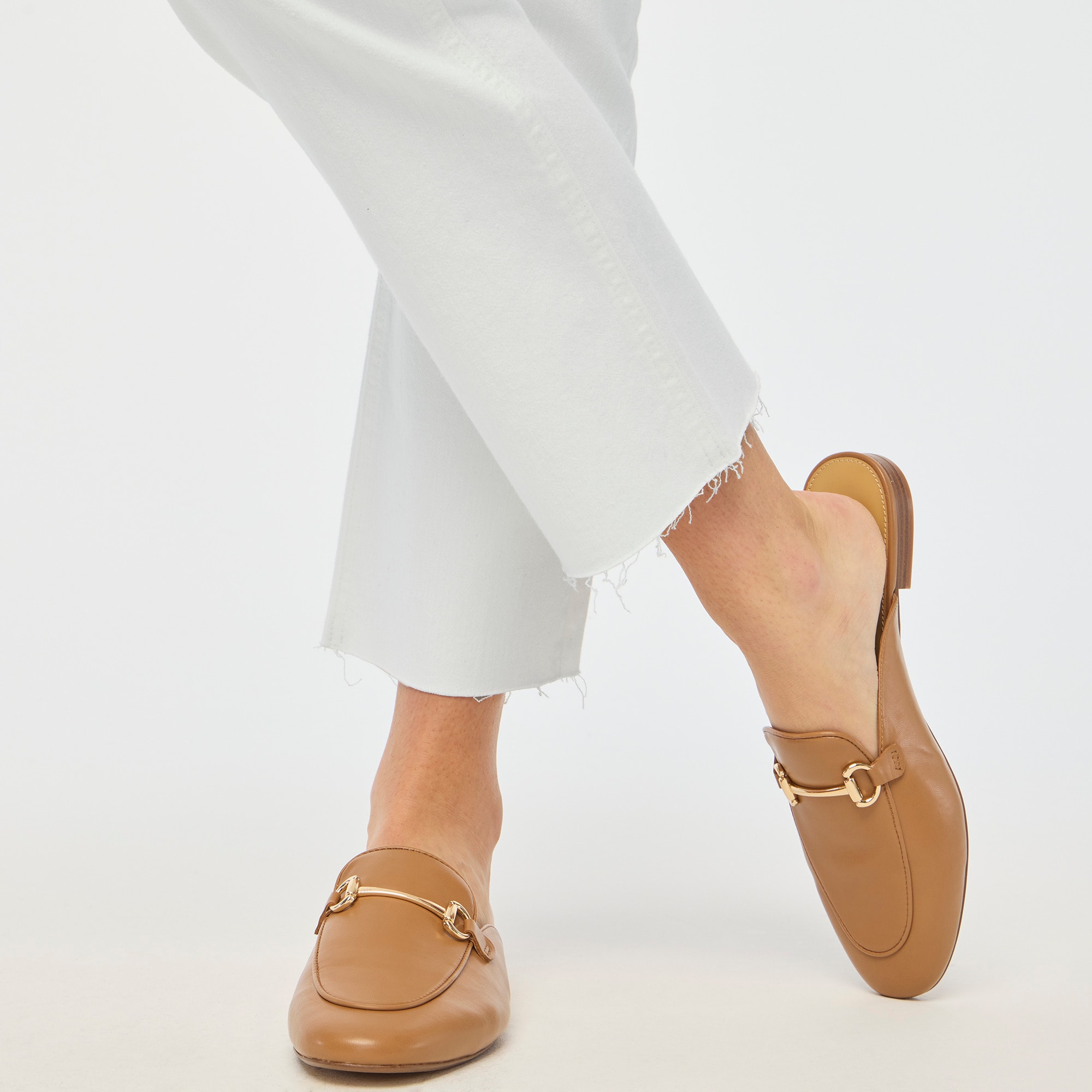 Flare crop white jean in signature stretch