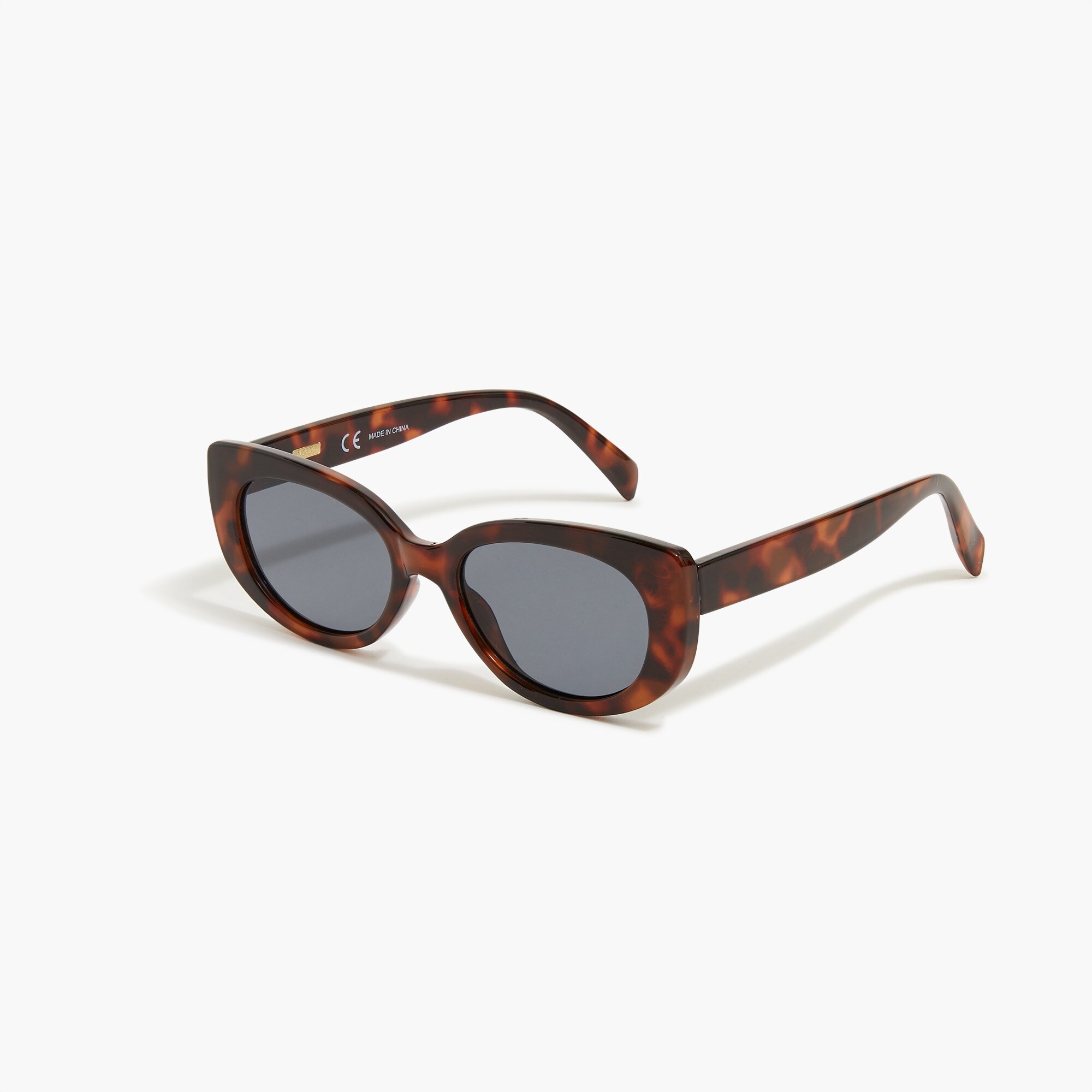 Oval-framed sunglasses