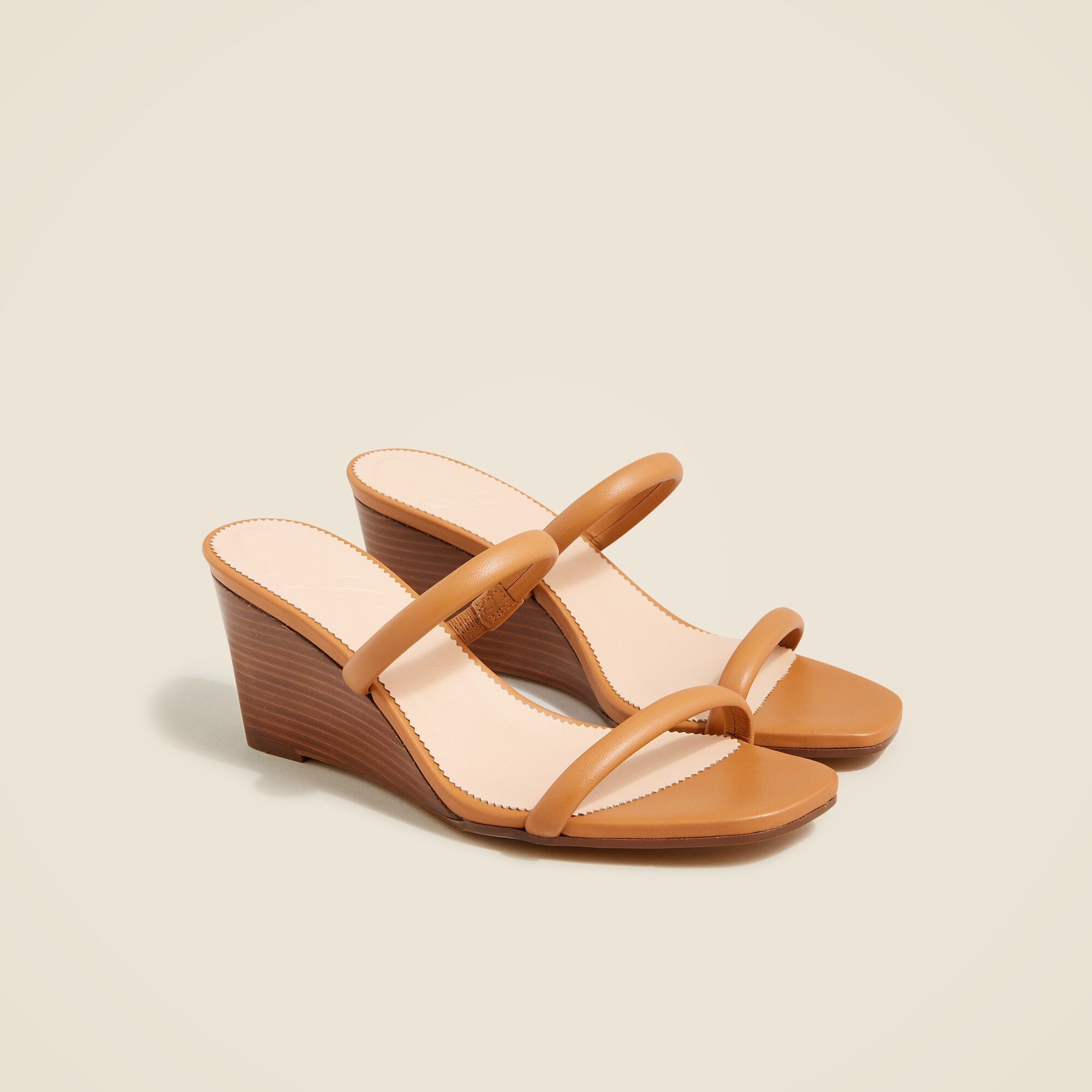 Double-strap stacked wedges in leather