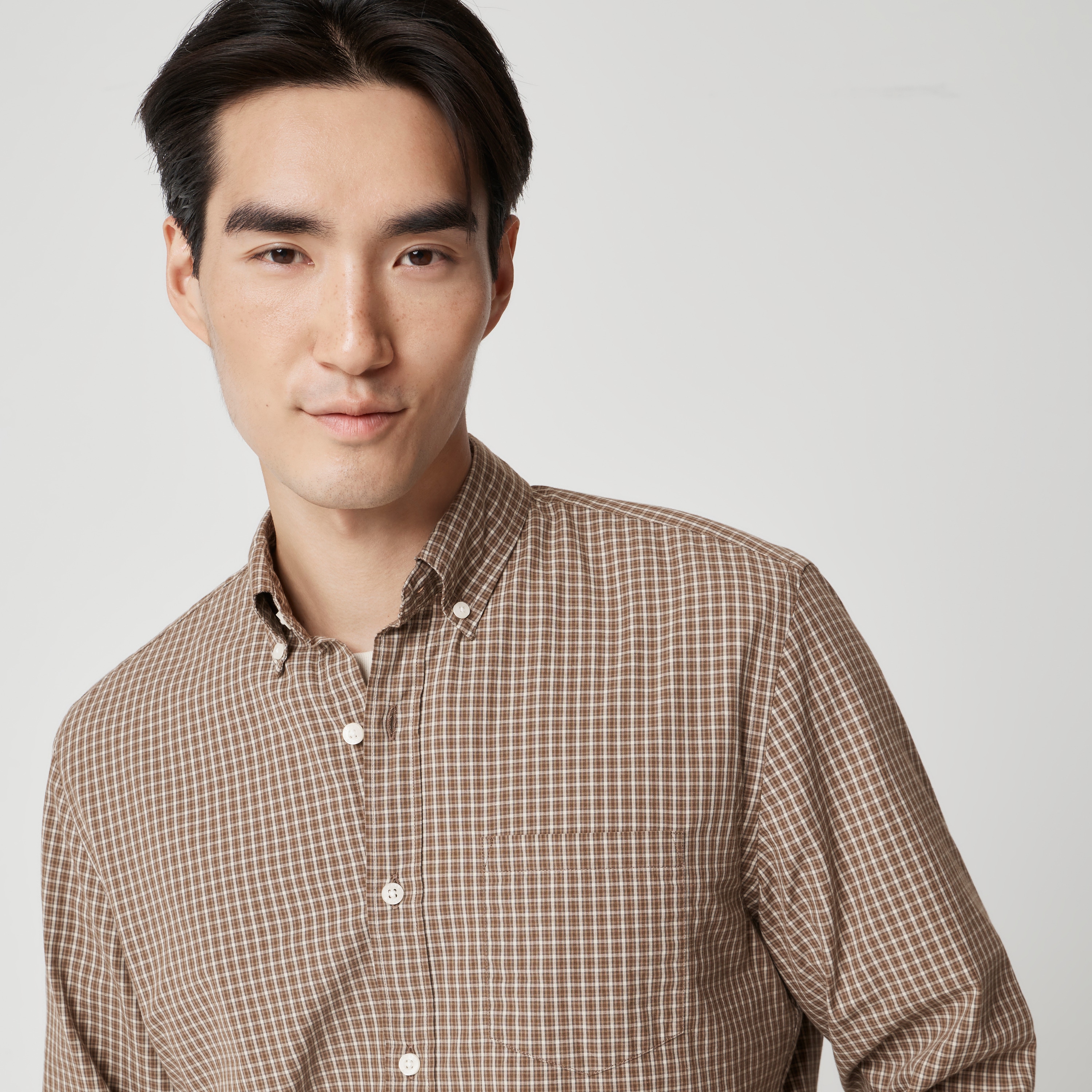 Classic-fit flex casual shirt