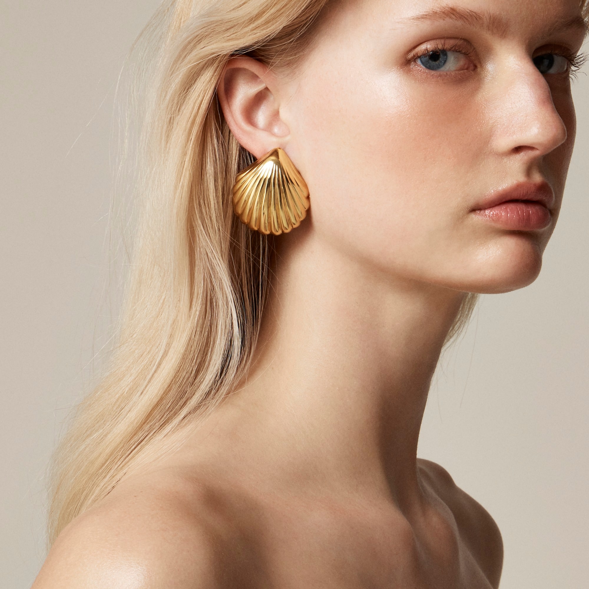 womens Metallic shell earrings