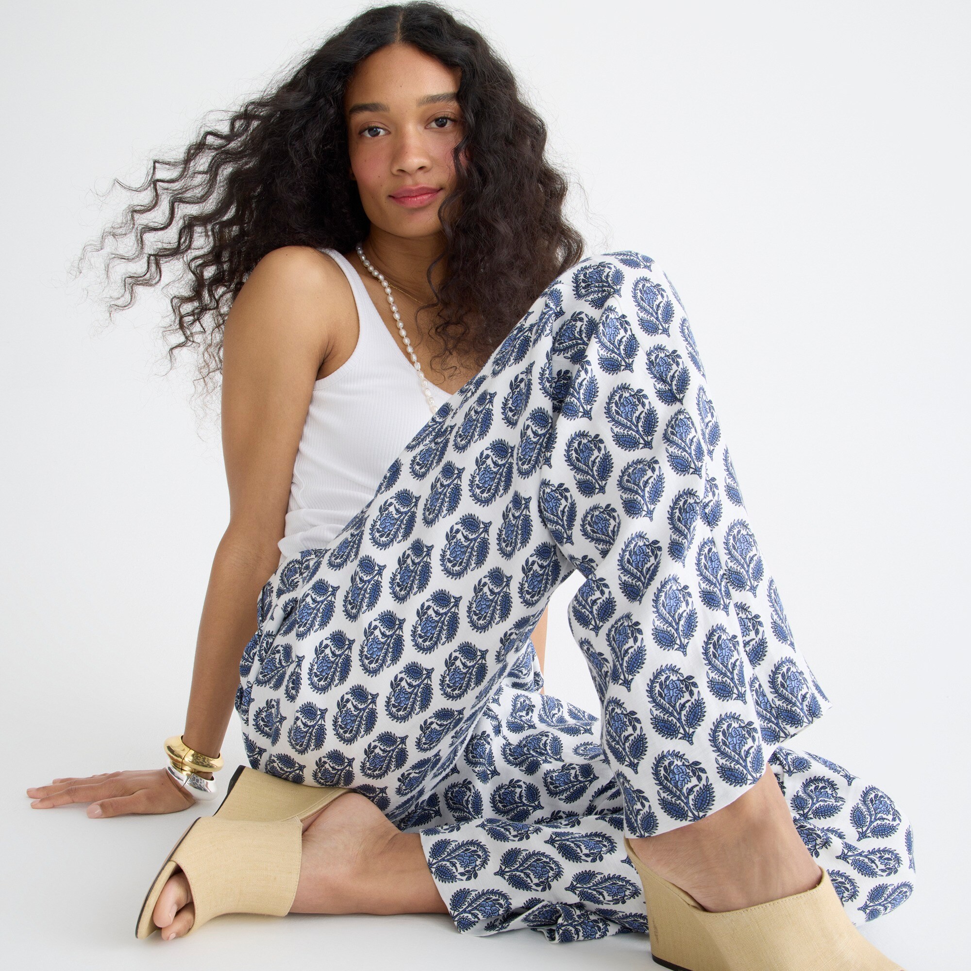womens Straight-leg essential pant in bouquet block print Chelsea linen-cupro blend