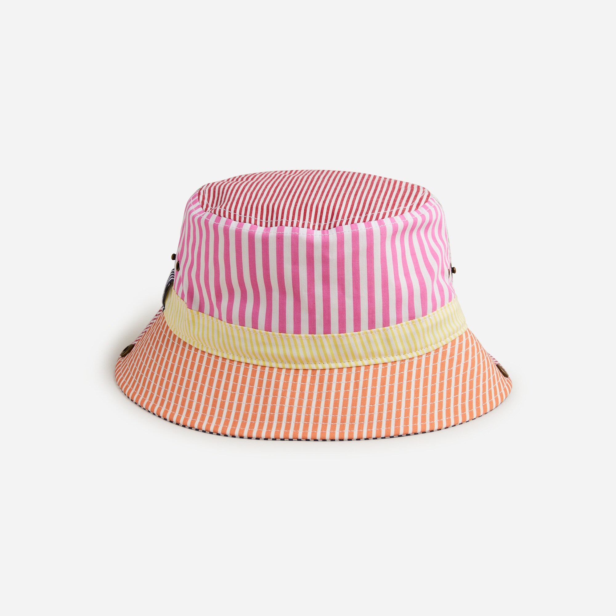  Bucket hat with snaps in cotton poplin
