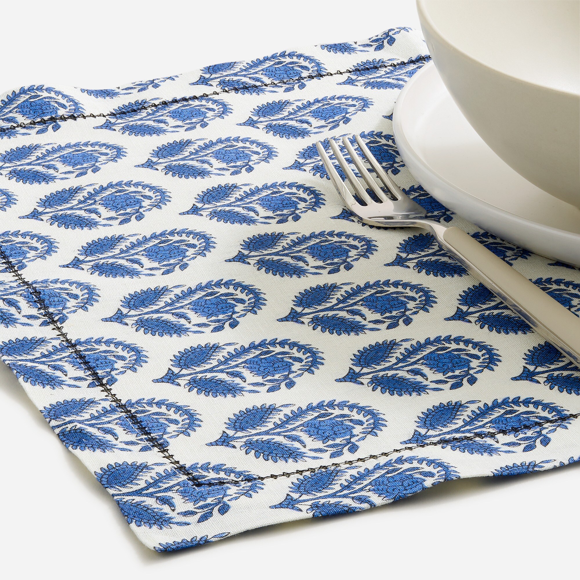 Set-of-four place mats in bouquet block print