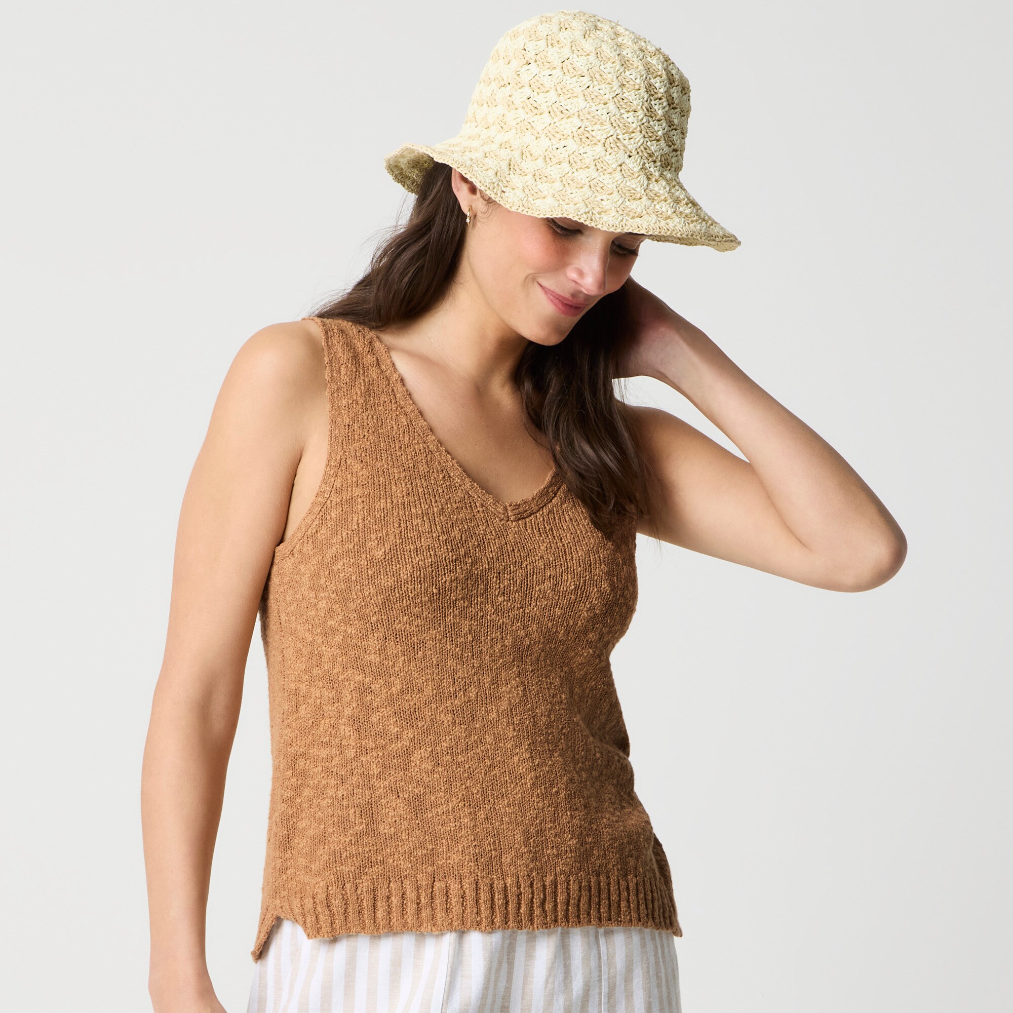  V-neck beach sweater-tank