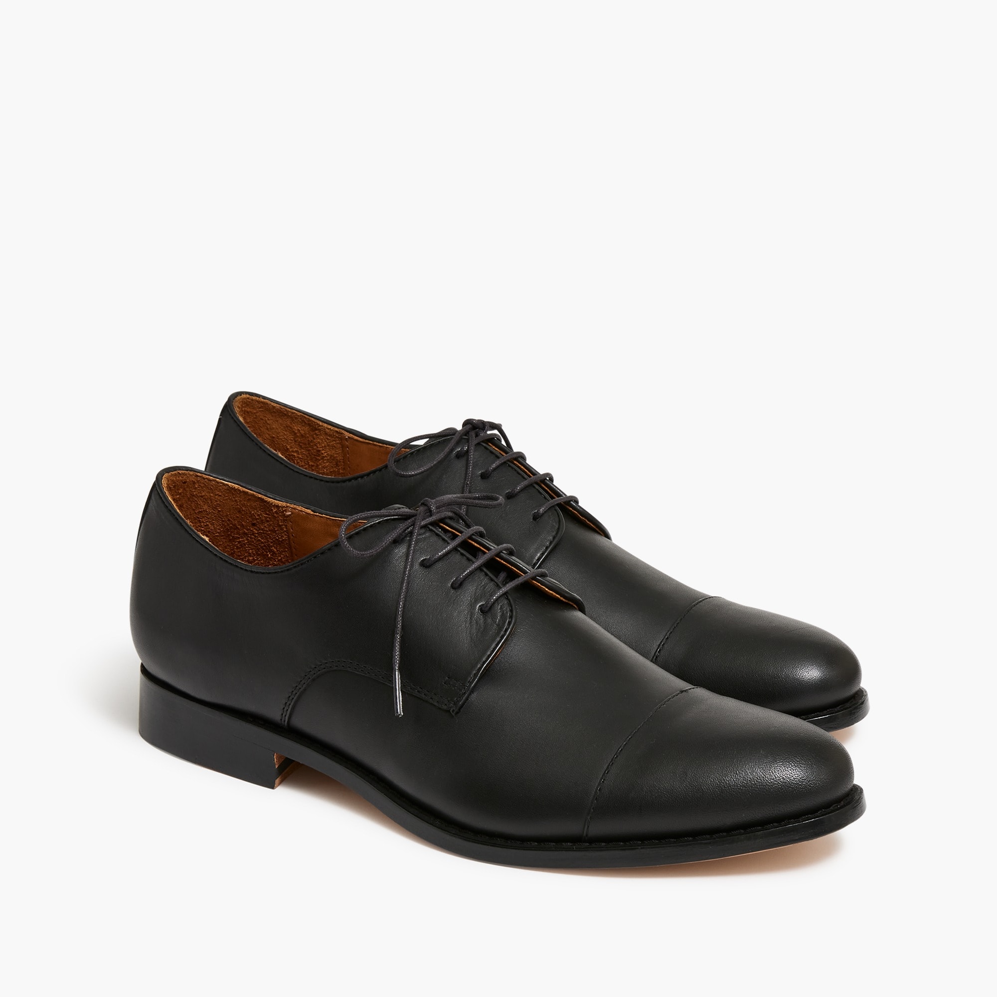 Leather cap toe shoes