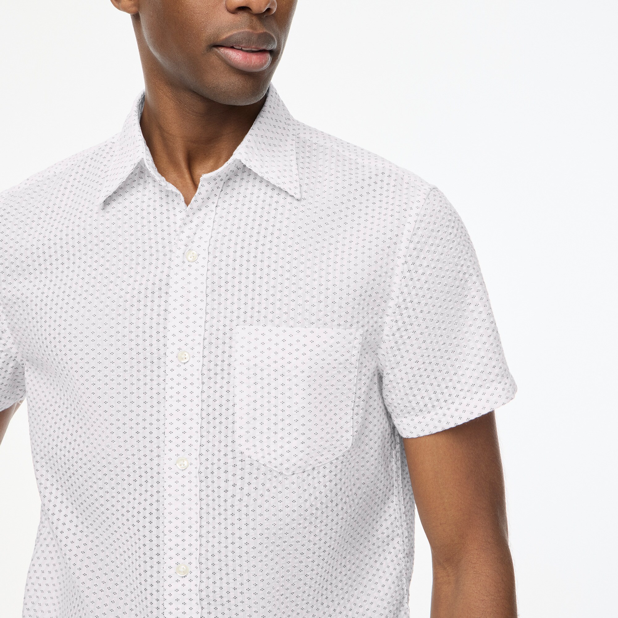 Short-sleeve seersucker shirt