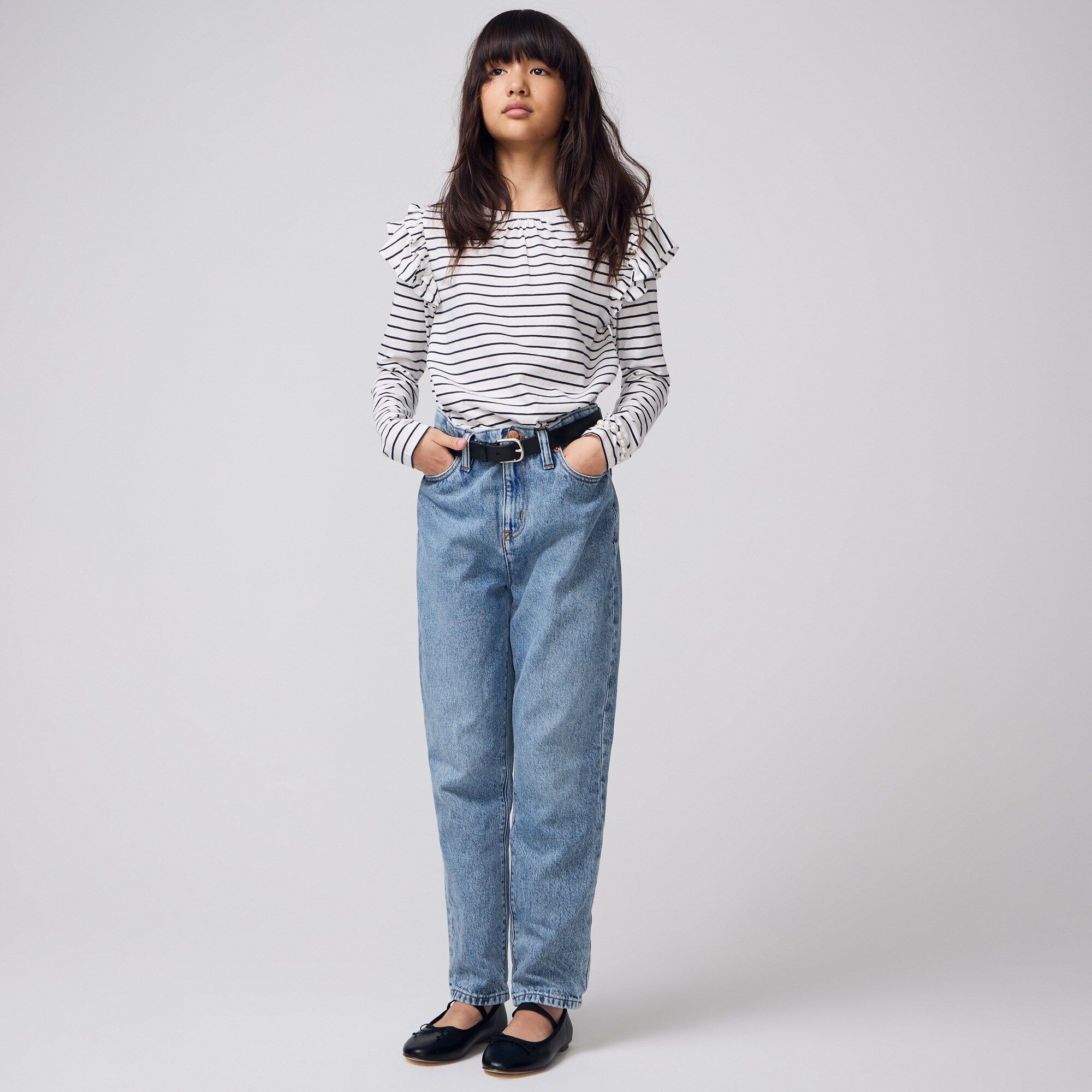 girls Girls' rigid mom-fit jean in Carmel light wash