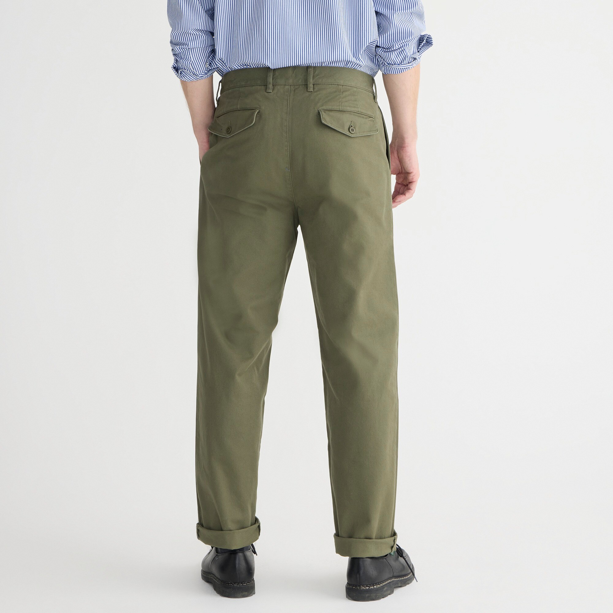 Classic double-pleated chino pant