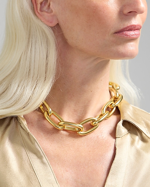 womens Metallic chainlink necklace