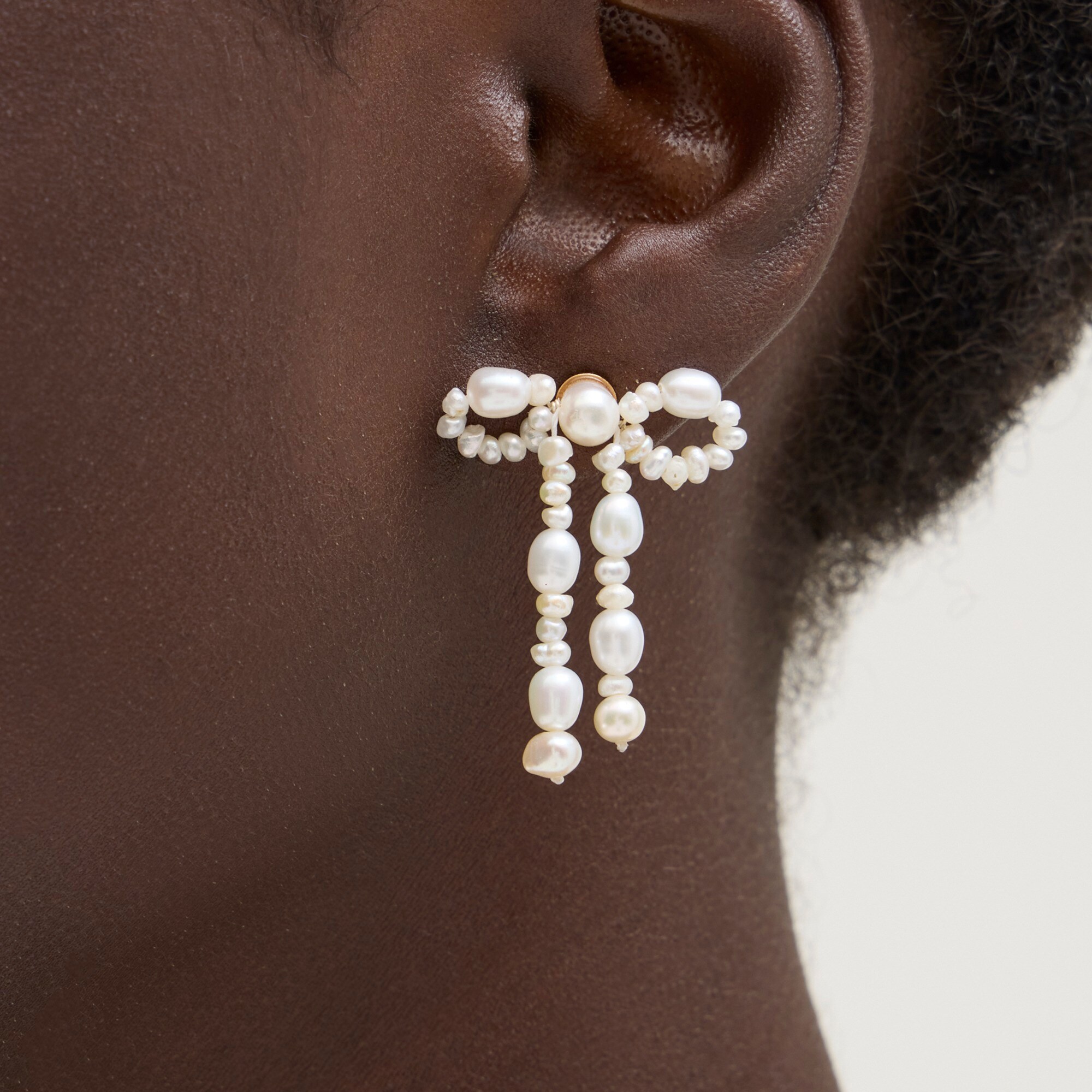 womens Freshwater pearl bow earrings
