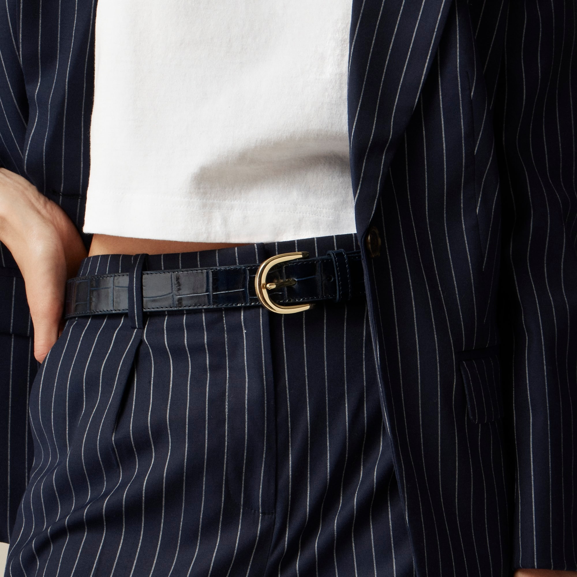 Classic belt in croc-embossed leather